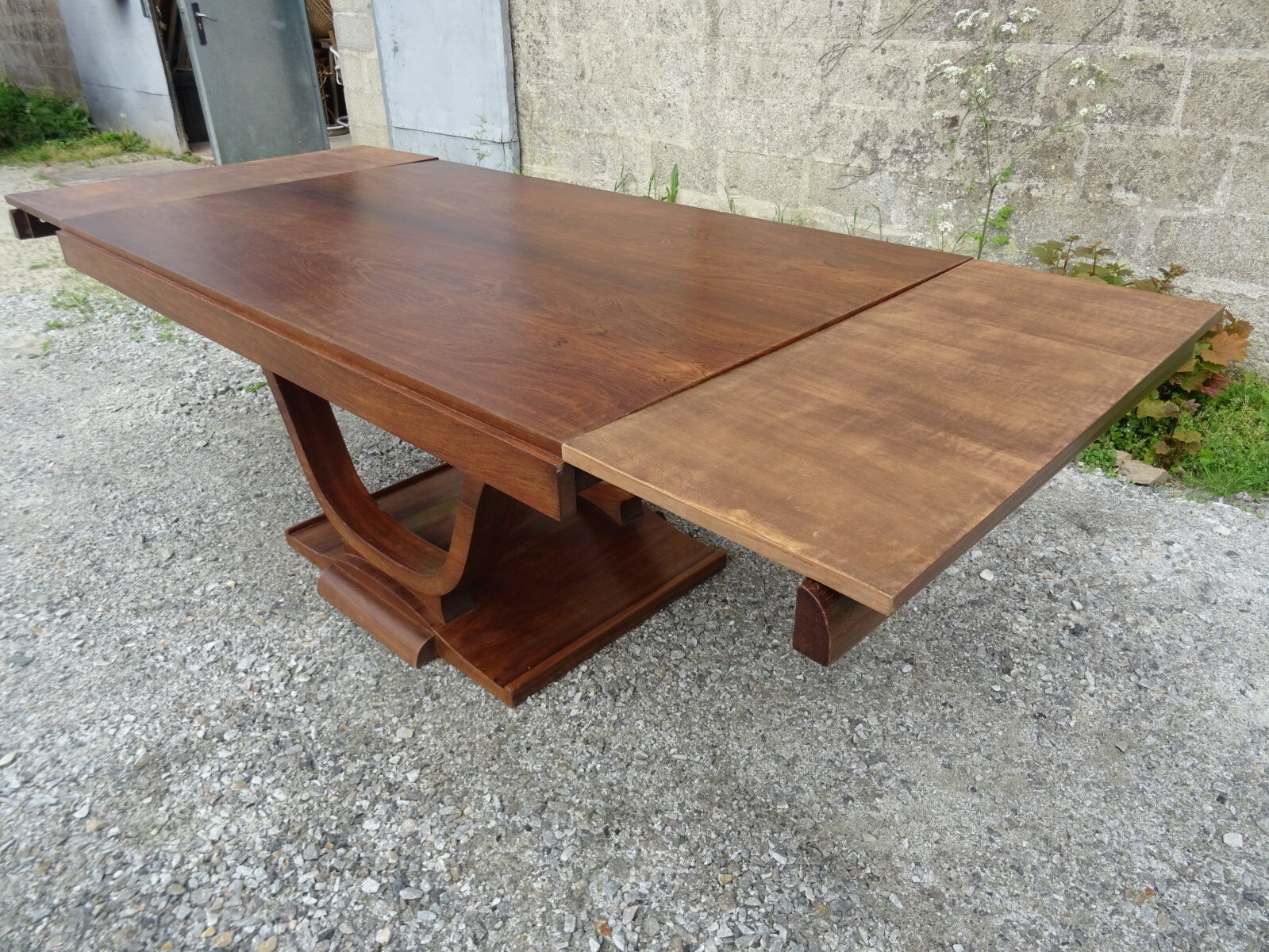 Art deco table with rosewood extensions