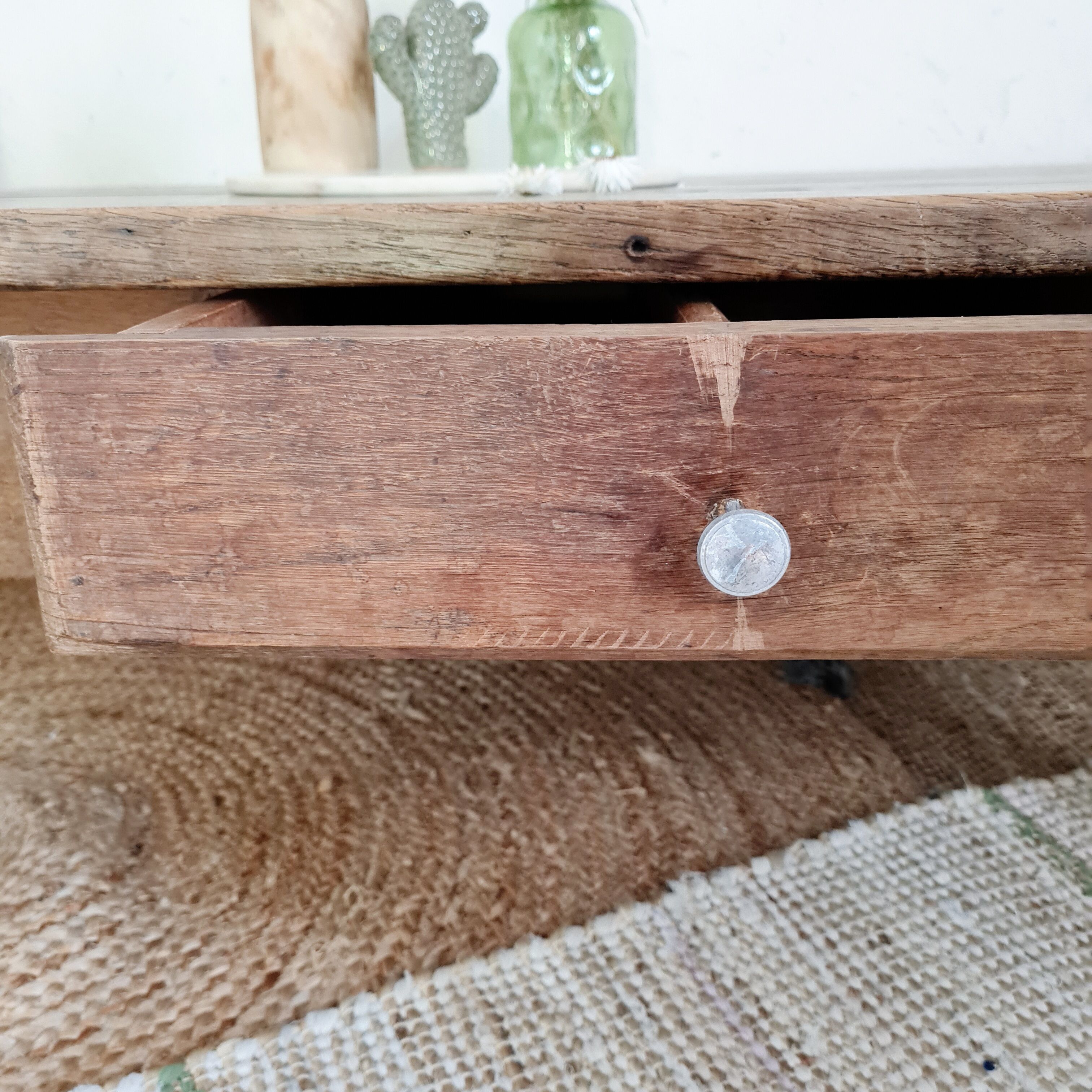 Old farmhouse coffee table in solid wood 1 drawer