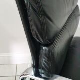 Fauteuil EA208 soft pad Charles et Ray Eames édition Herman Miller