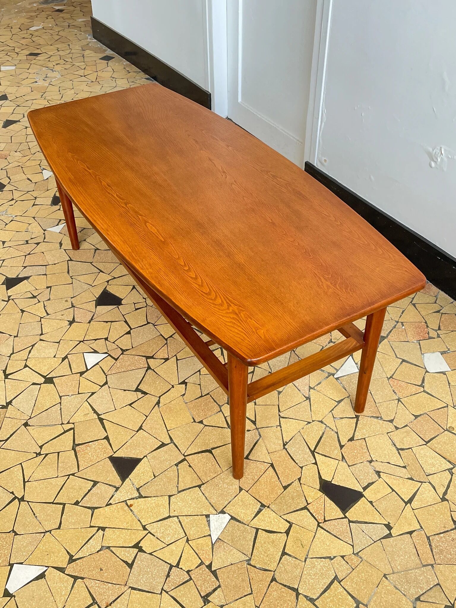 Coffee table feet spindles 120cm