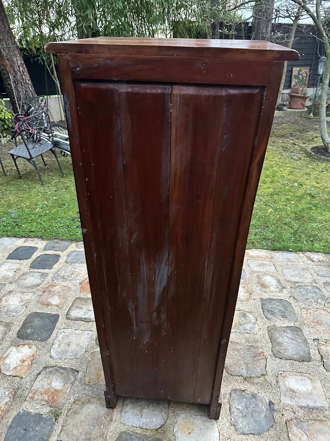 Six-drawer grain cabinet