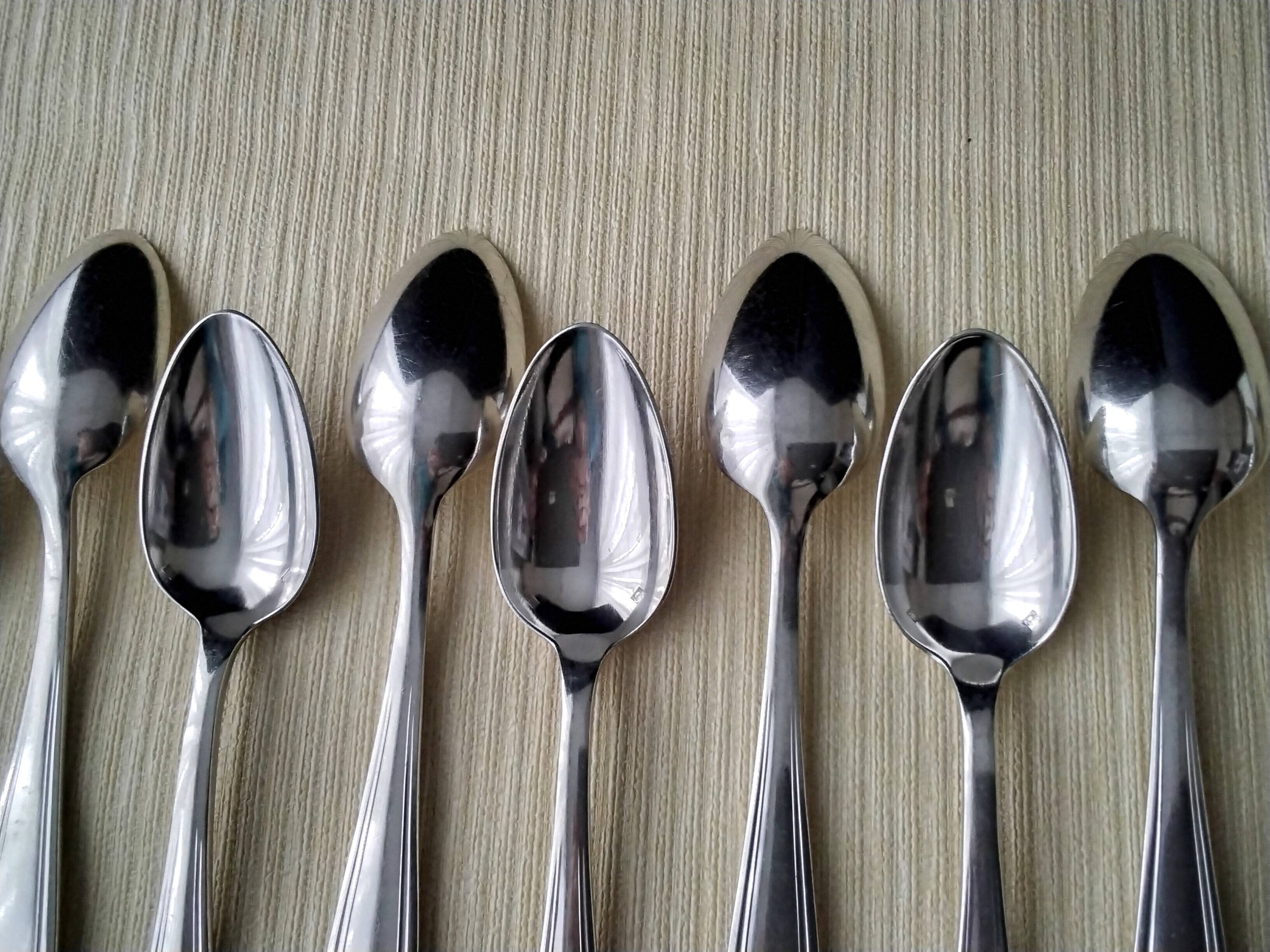 Set of 12 silver-plated metal teaspoons 18G