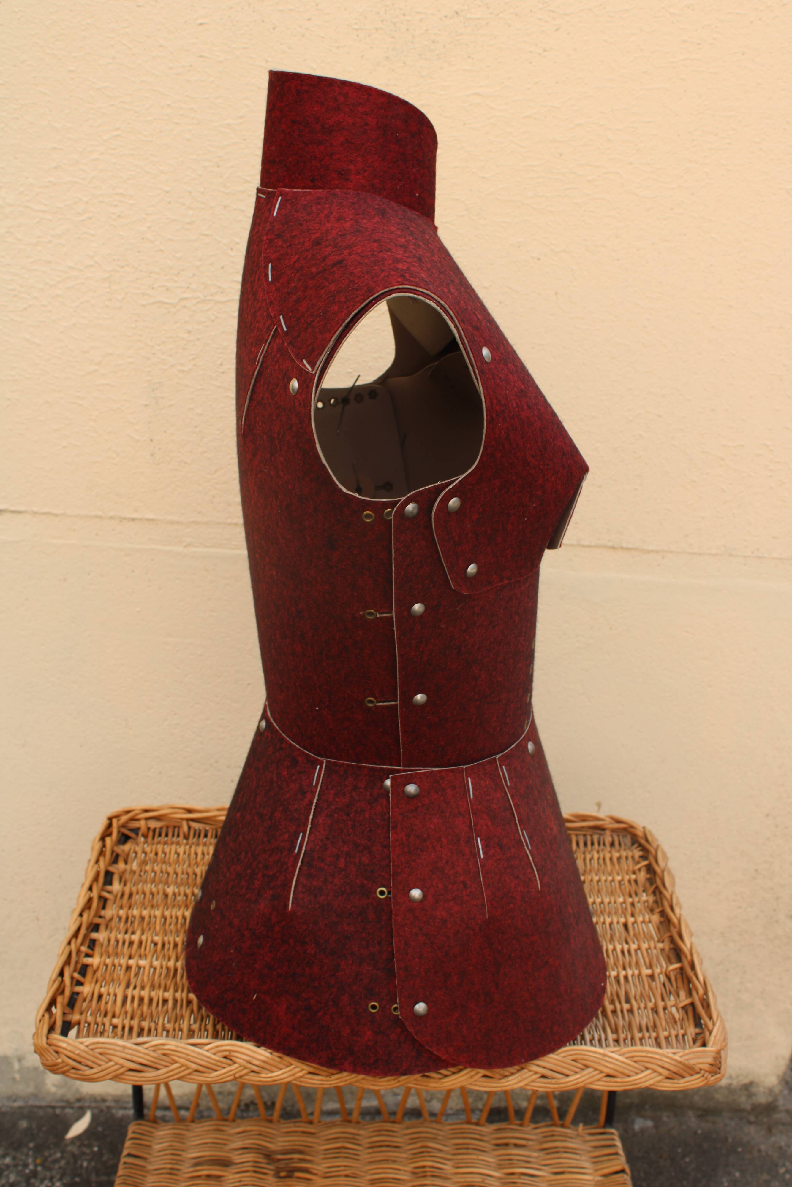 Cardboard sewing mannequin