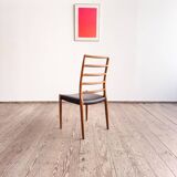 Chaise modèle 82 « Ambassade » en teck massif par Niels O. Møller, Danemark