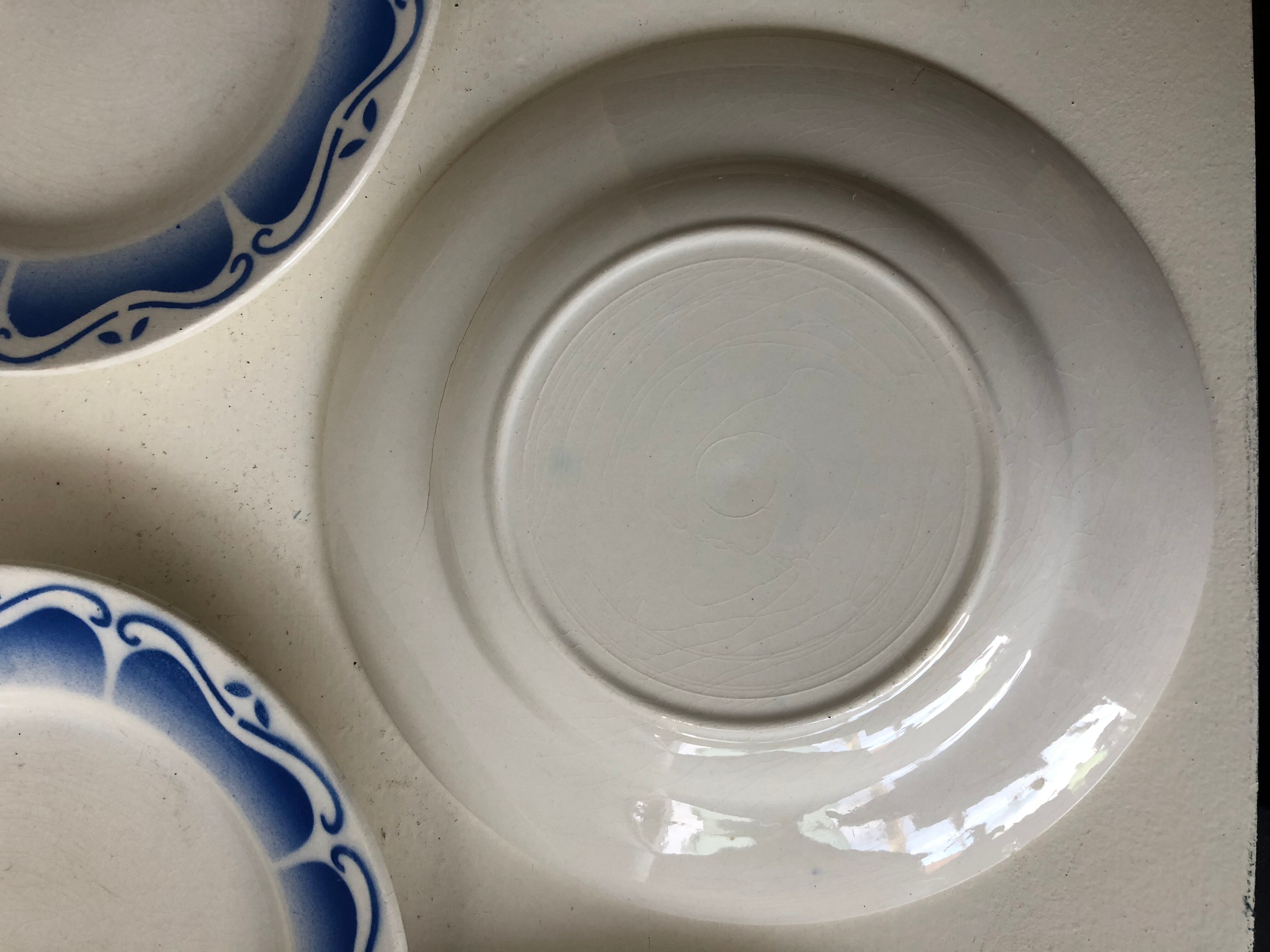 Set of 6 vintage dessert plates