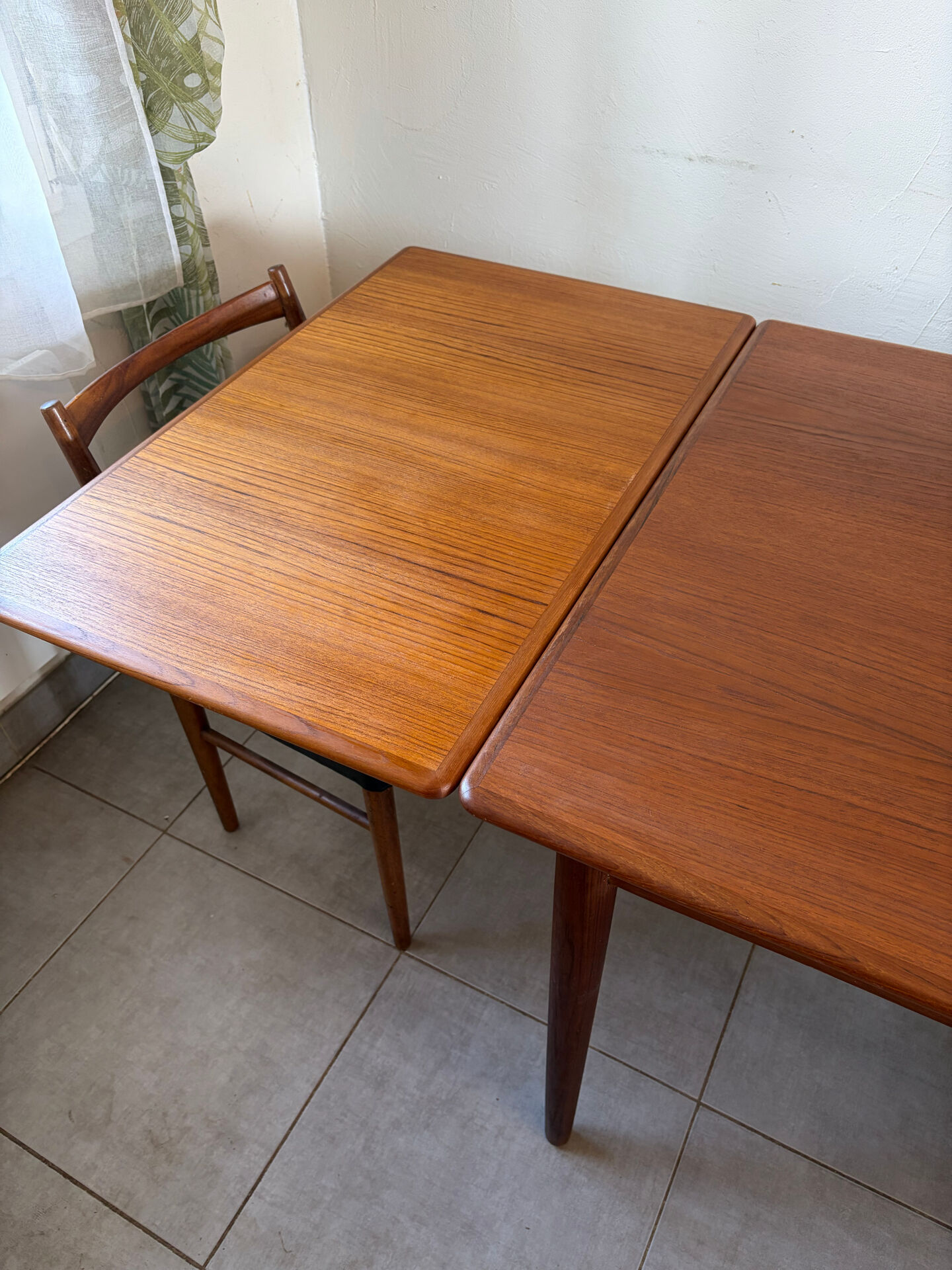 Scandinavian extendable table Andersen Johannes