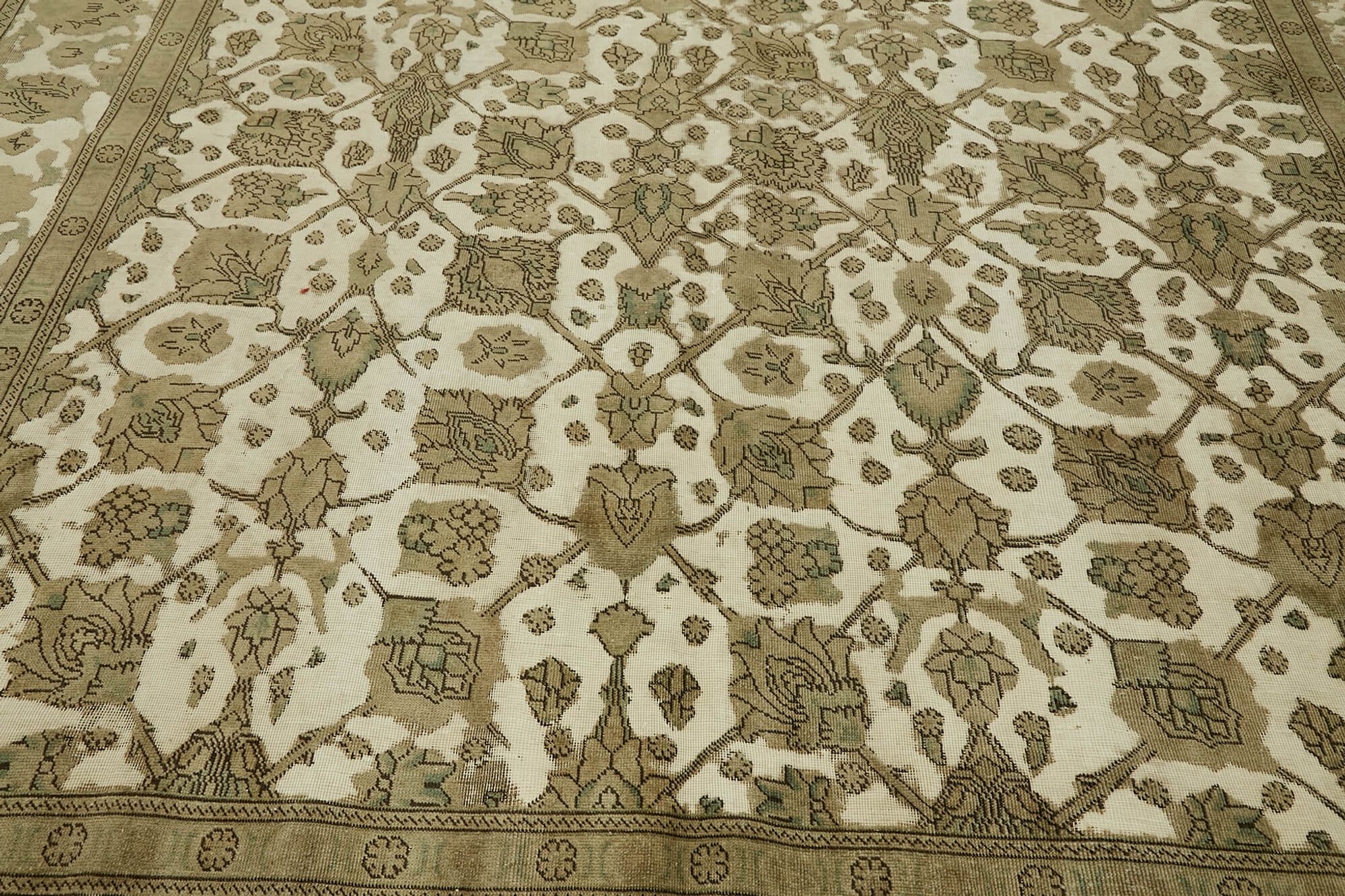 Hand-Knotted Anatolian Antique 1970s 280 cm x 376 cm Beige Wool Carpet