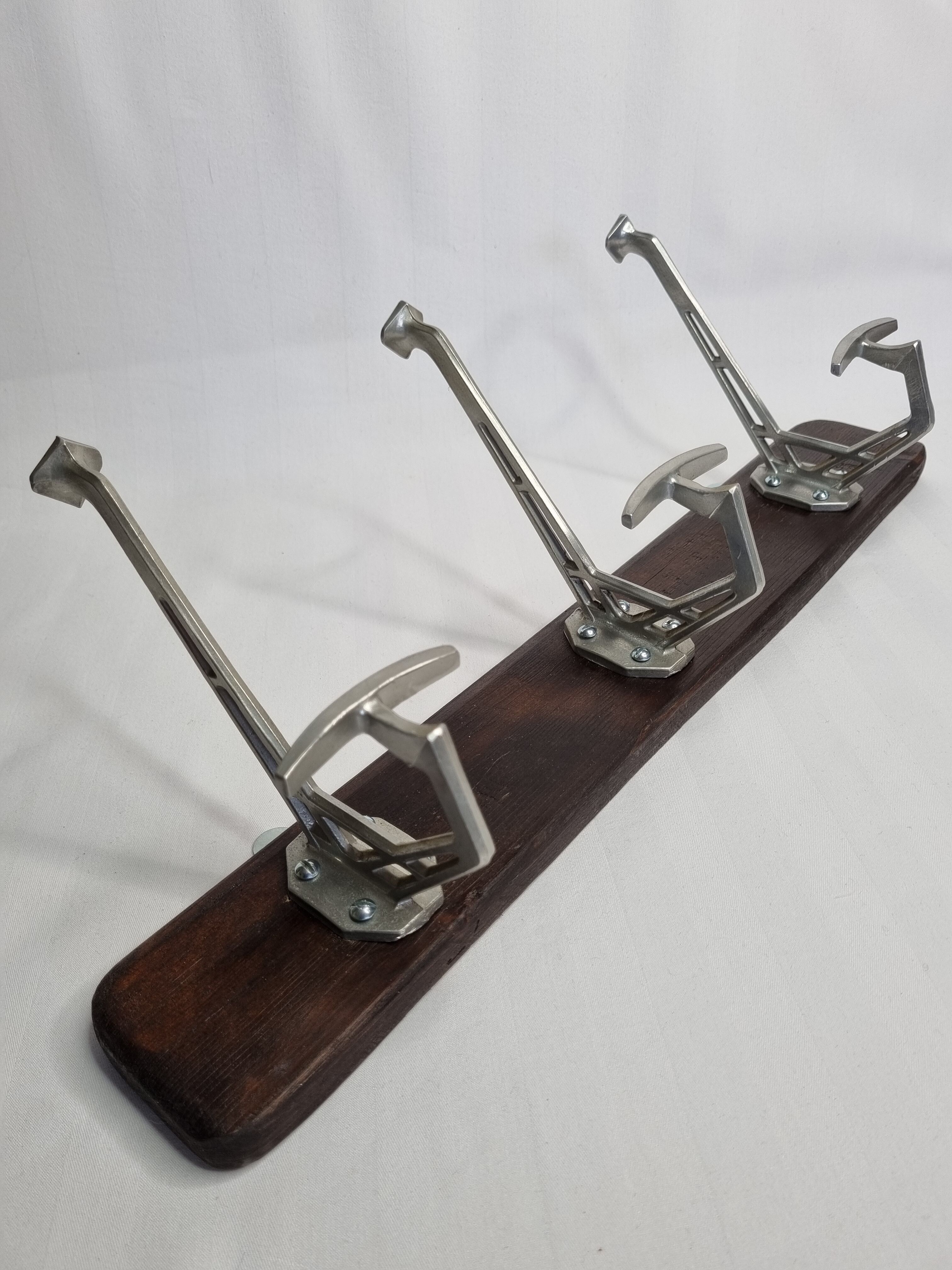 Art Deco wall rack in metal and wood, 3 hooks, 47 cm