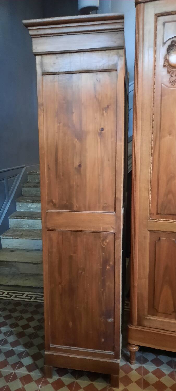 Armoire parisienne