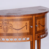 Table d’appoint Biedermeier restaurée, noyer, érable, marqueterie unique, France, années 1850