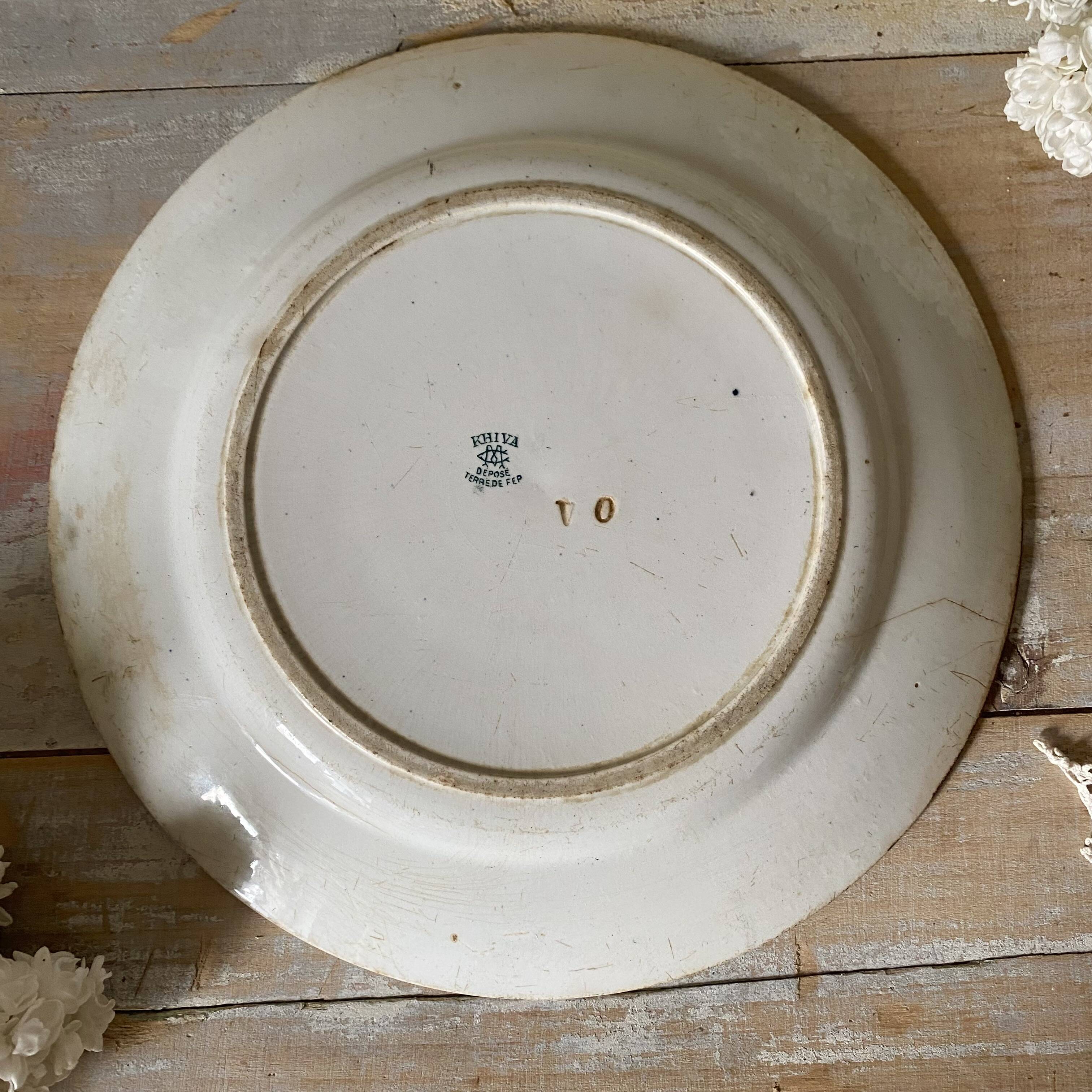 Green ironstone plate from Creil and Montereau "Khiva"