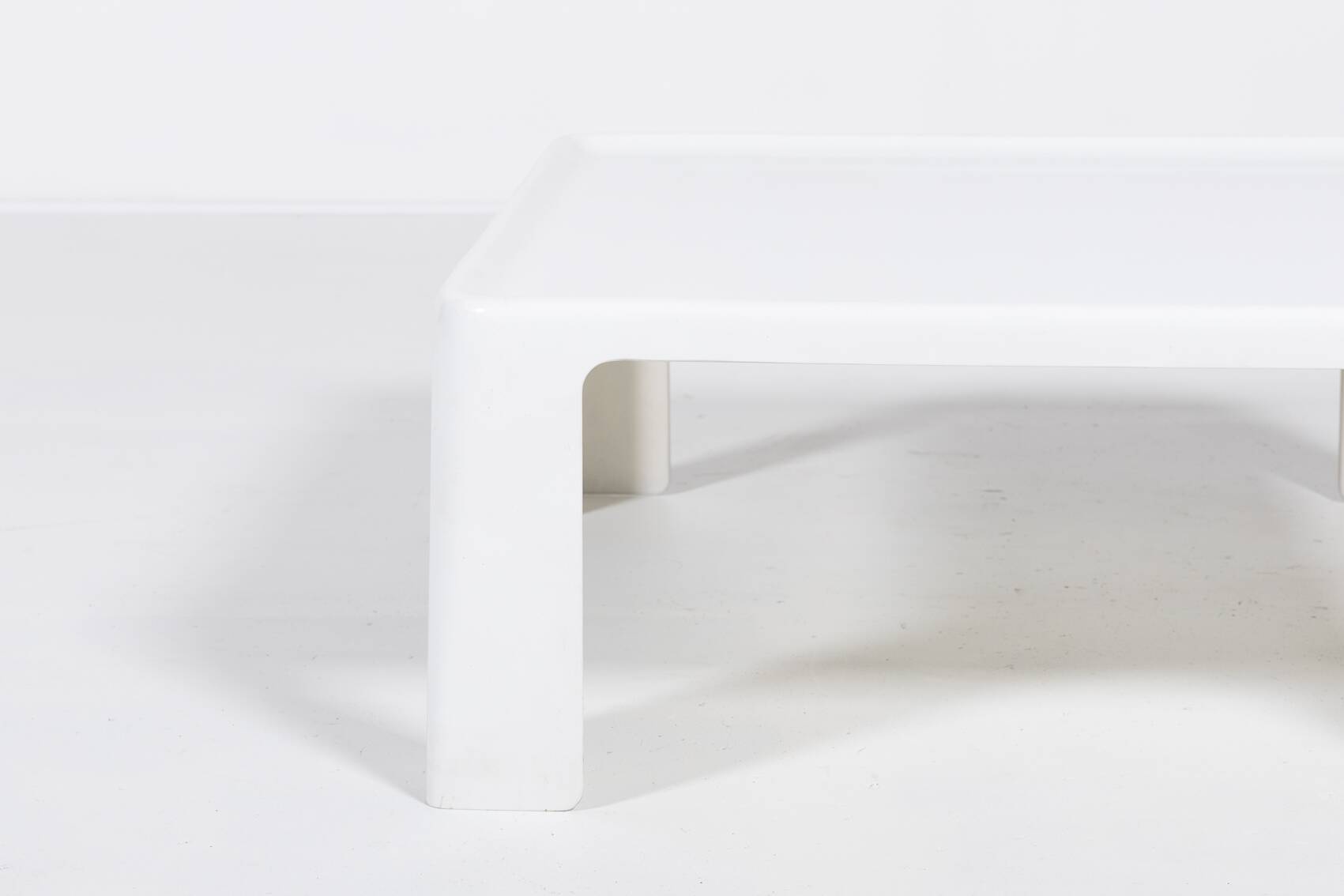 Amanta Coffee Table by Mario Bellini for B&B Italia