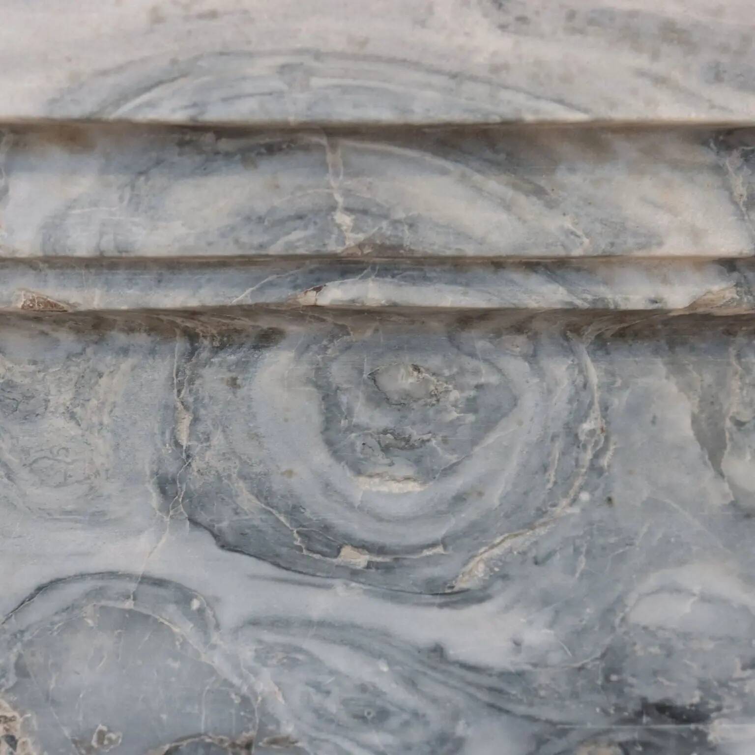 Neoclassical Tuscan fireplace in marble, Italy, 18th century.