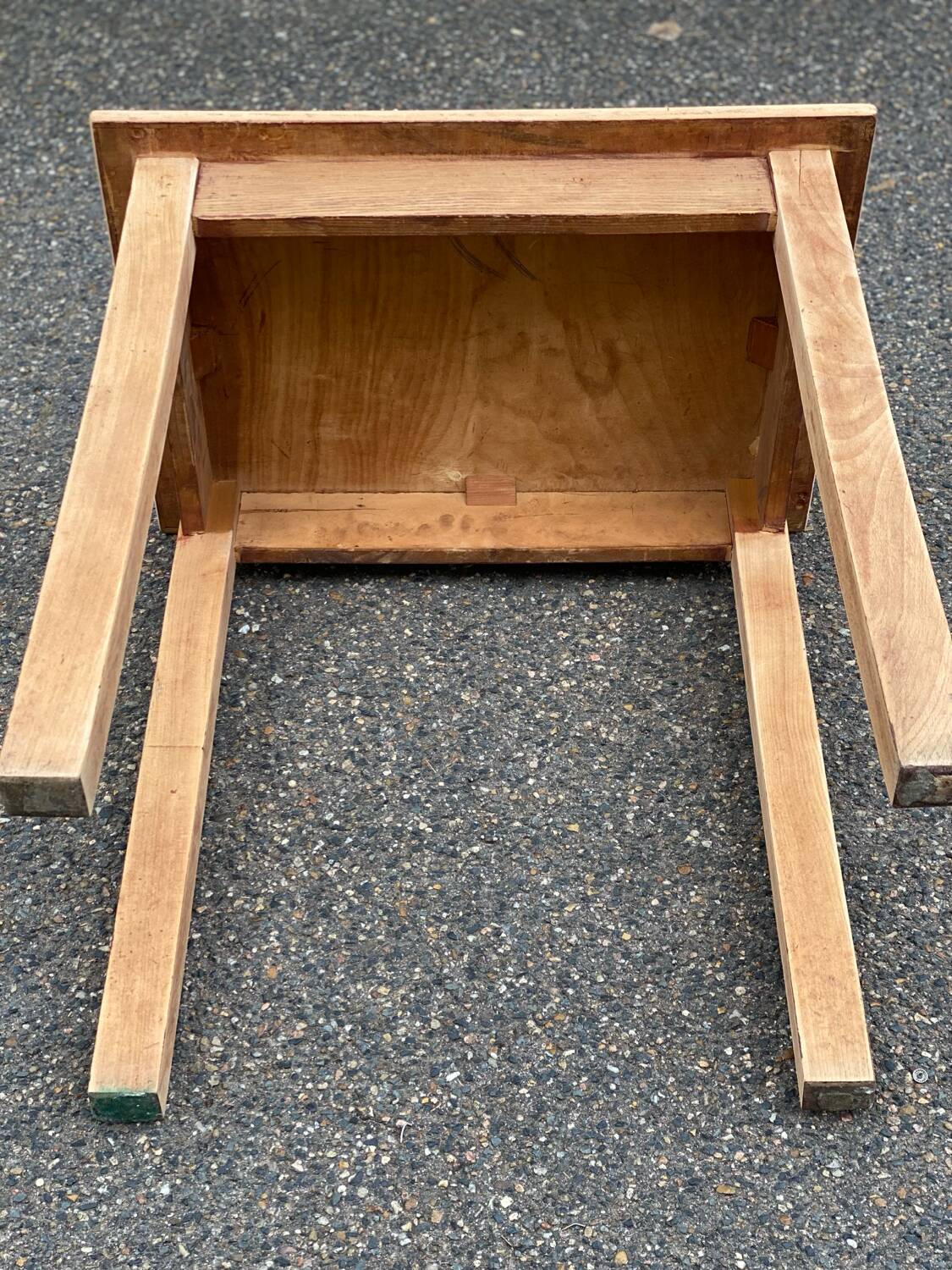 Table de ferme rénovée en bois massif brut