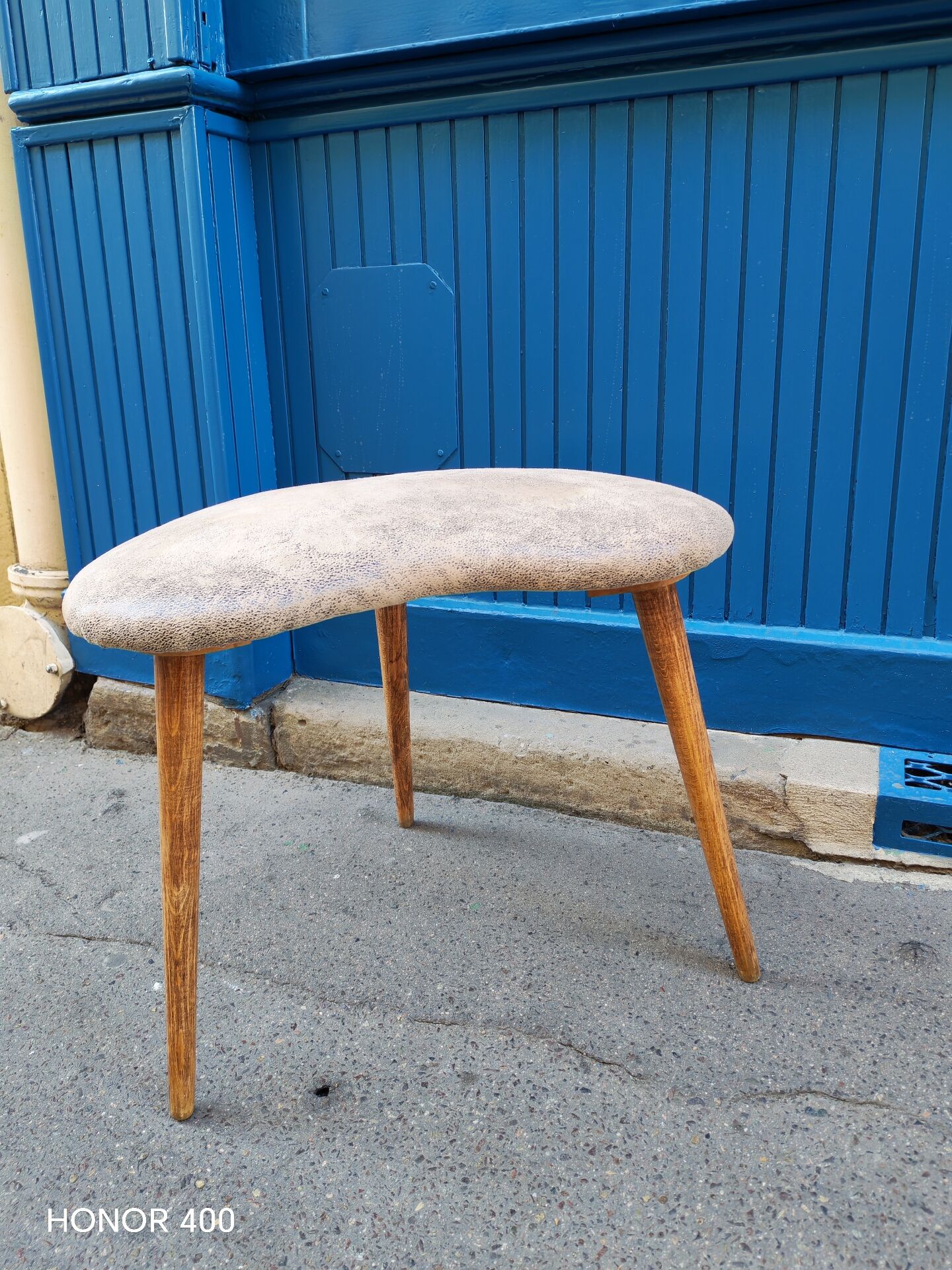 Tripod stool "bean" by Kalei East Germany 1950/60