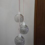 Suspension cascade three globes in cut glass vintage and pink wire