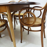 Table et 6 chairs Michael Thonet designed No.11