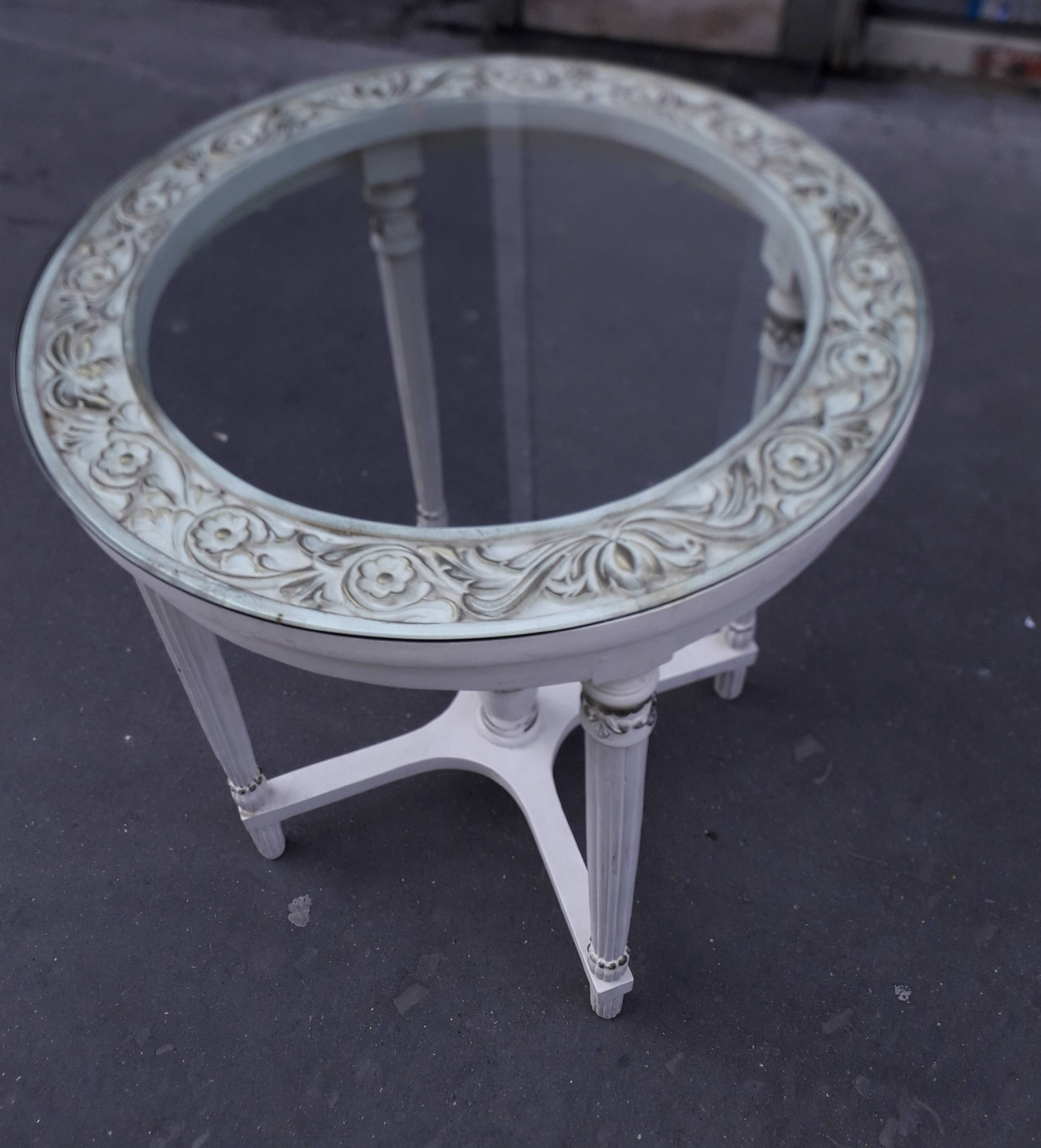 Louis XVI-style gueridon lay white