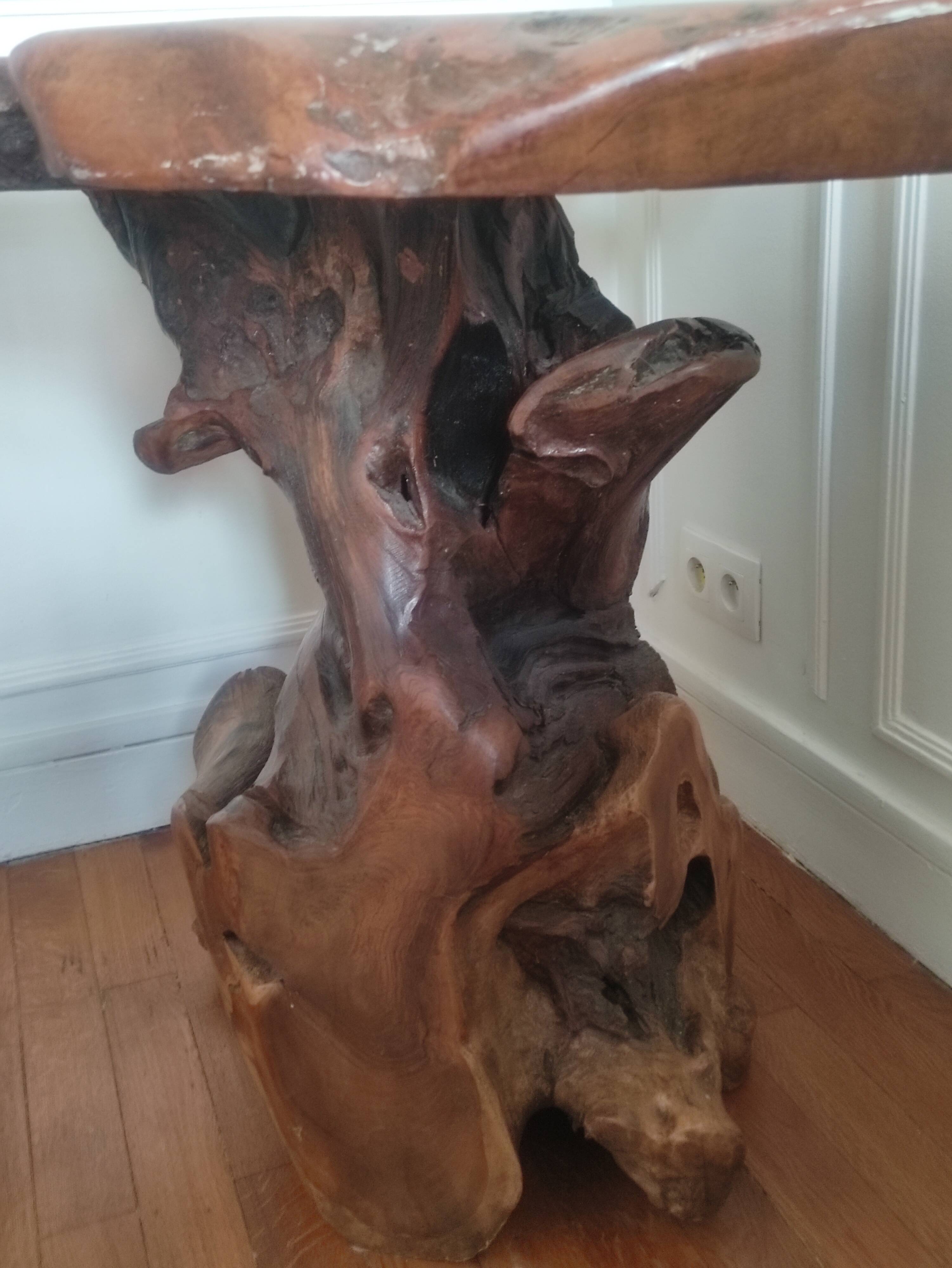 Trunk table