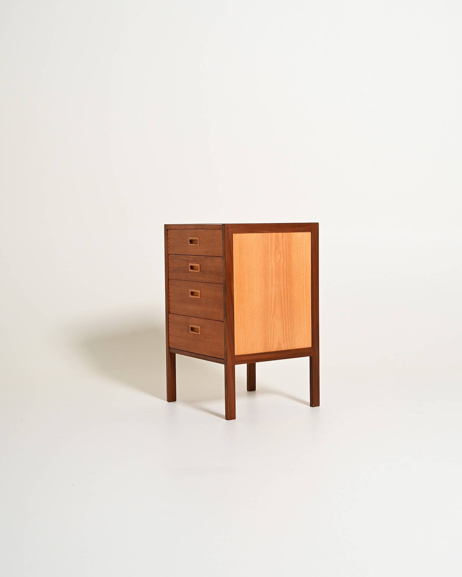 Commode en teck scandinave par Gillis Lundgren, années 1960.