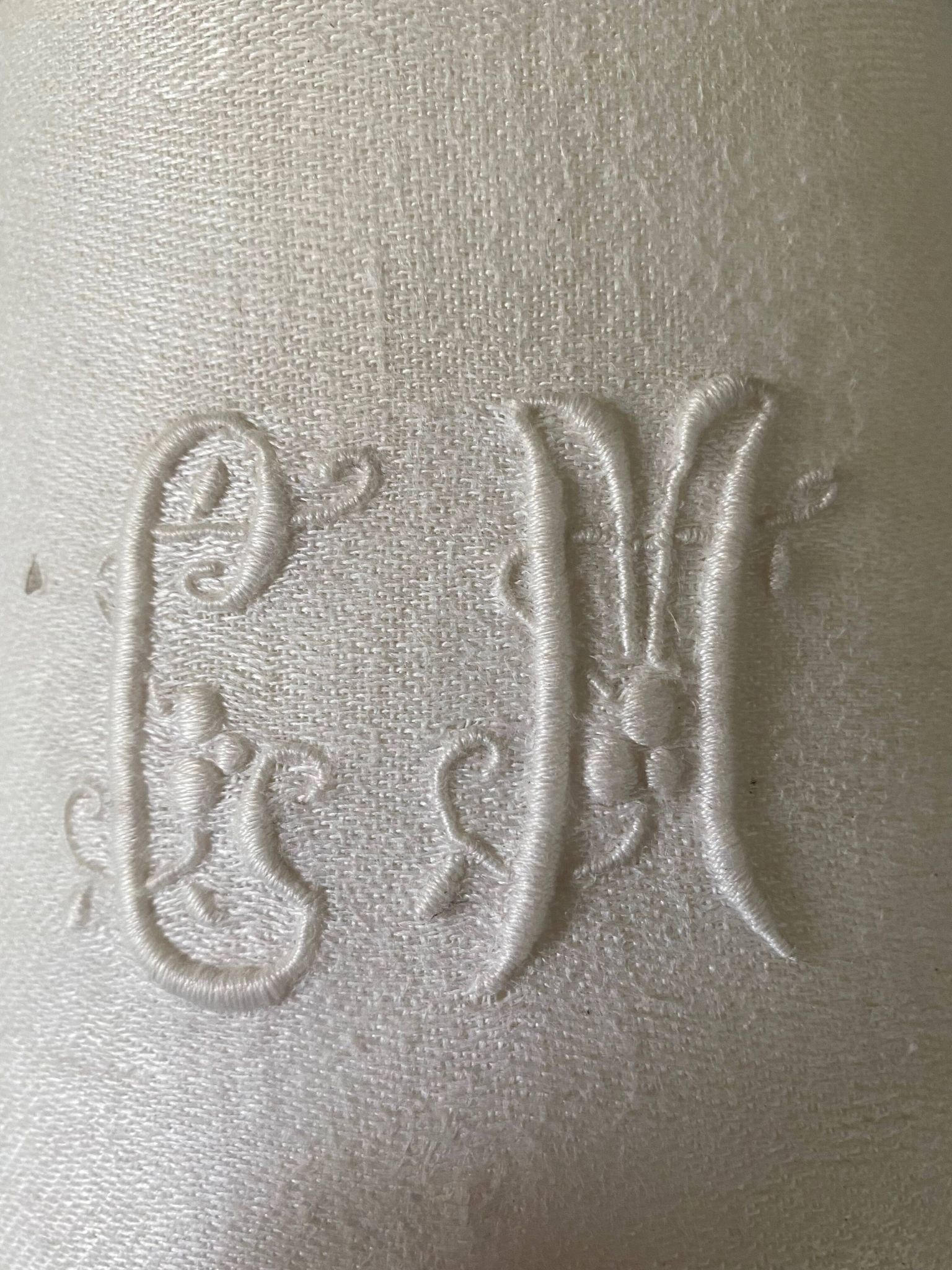 Pair of bedside lamps in the taste of Sevres with rose patterns