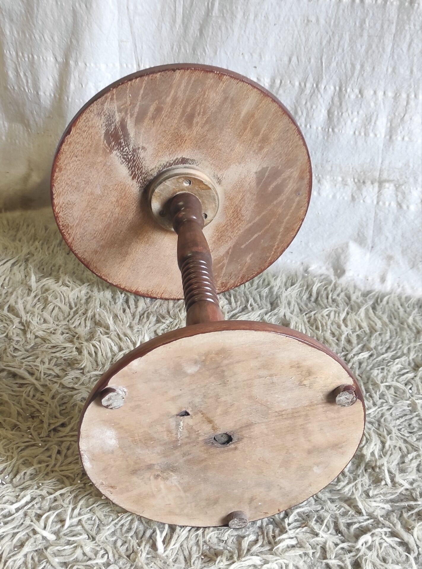 Art Deco side table in solid wood - mid 20th century
