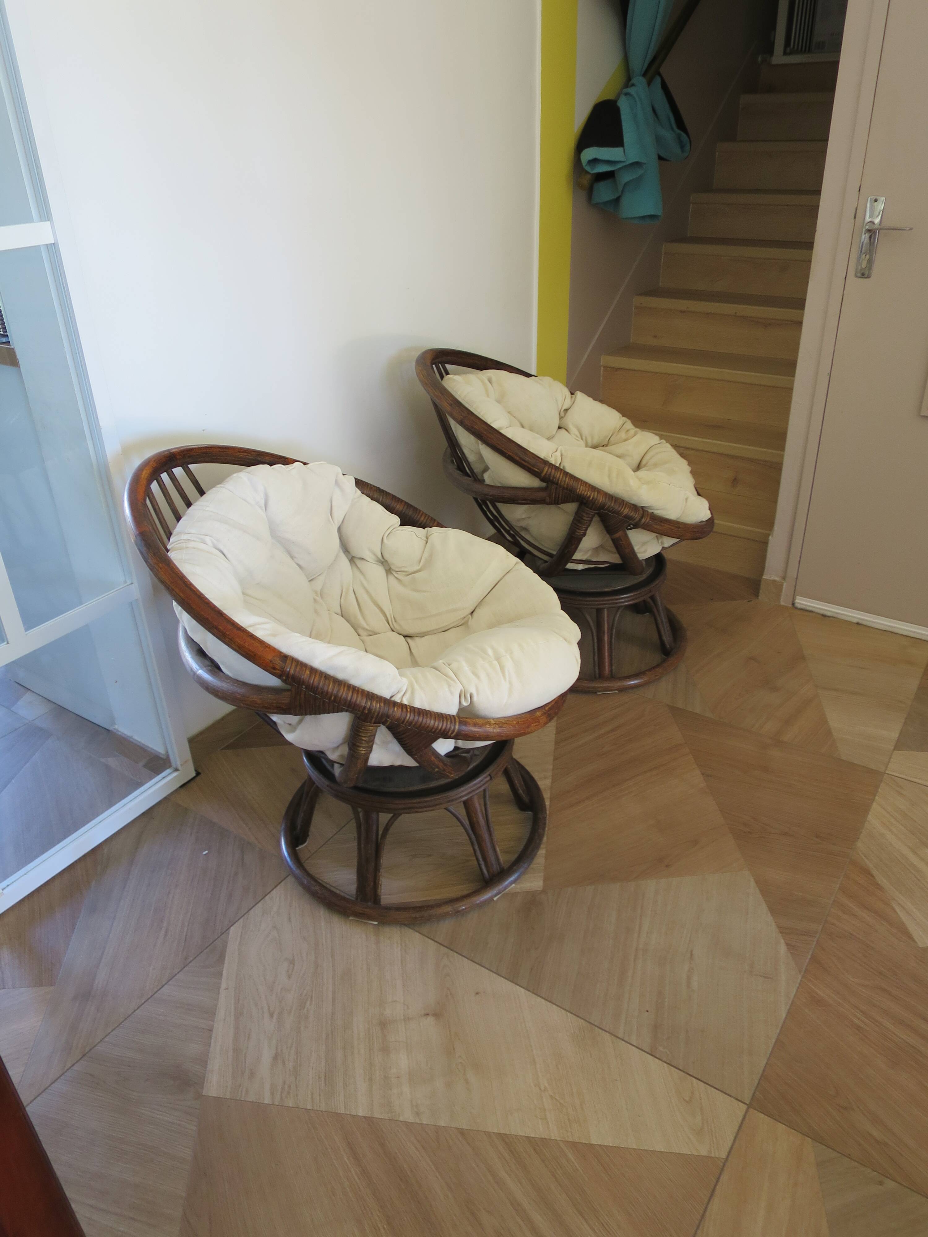Vintage set of 2 swivel chairs in bamboo and rattan - Papasan shape