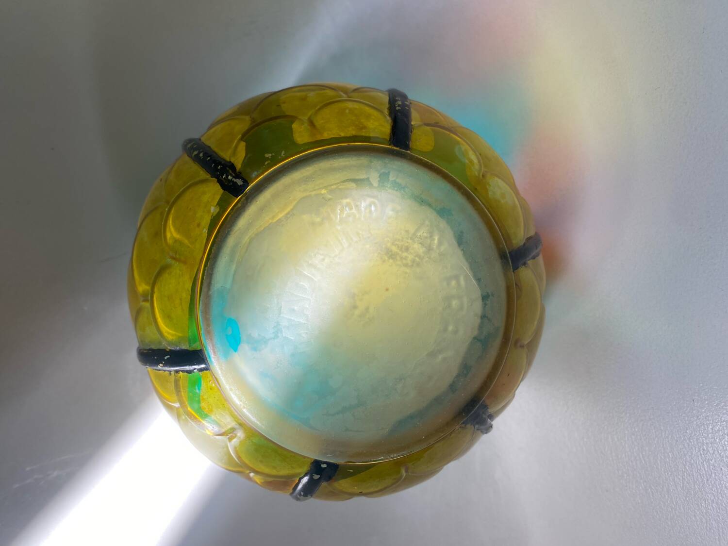 Small round Art Deco vase in painted glass.