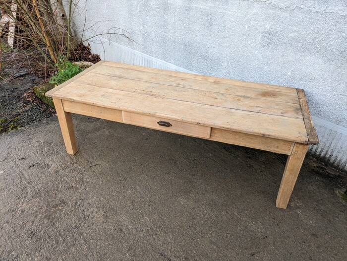 Coffee table, coffee farm table