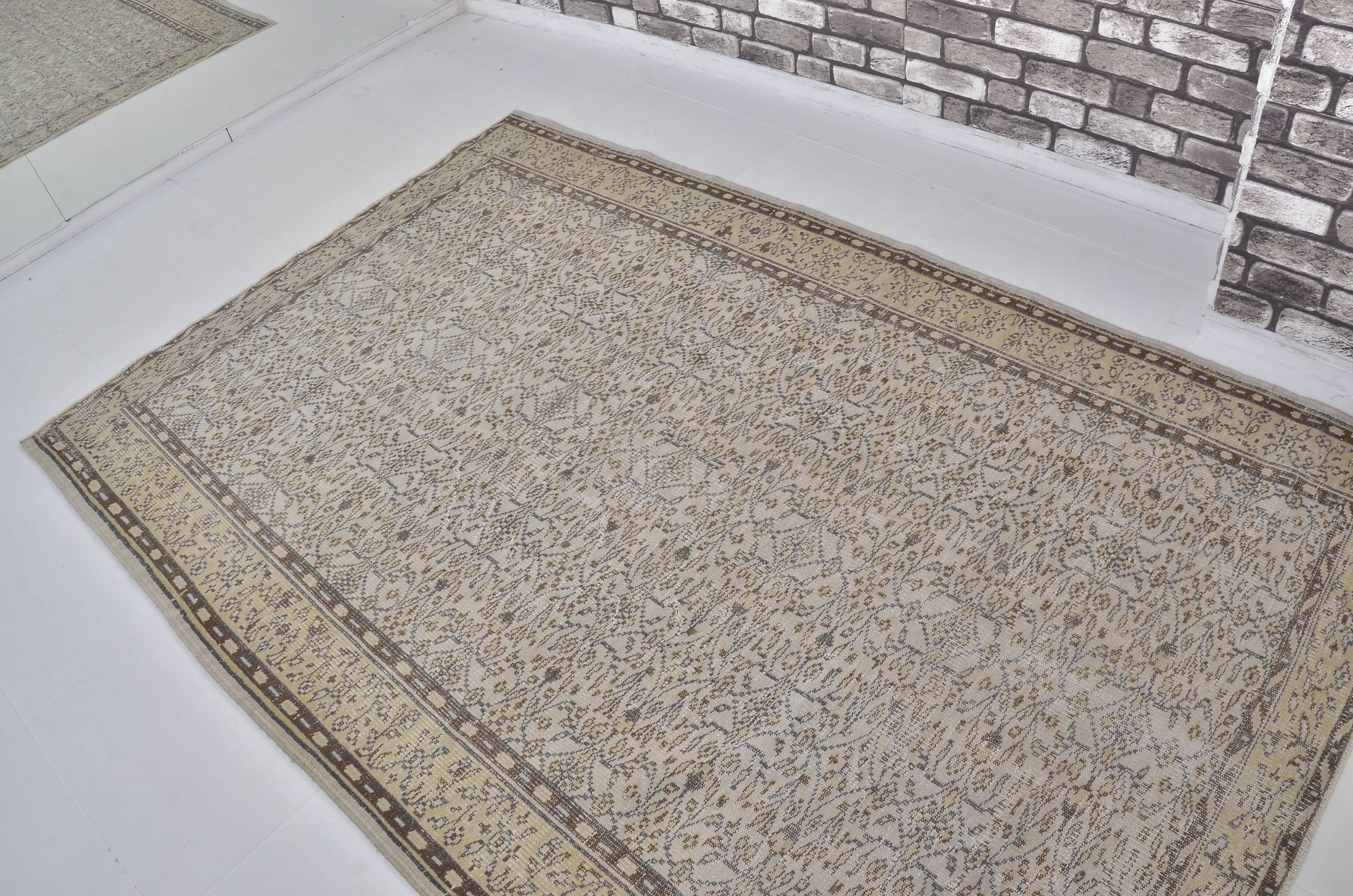 Vintage Anatolian Oushak Rug sku1314