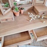 Toilet table dressing table old laid bare