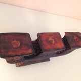 Brutalist chandelier with three heads in burnt wood / vintage 60s-70s