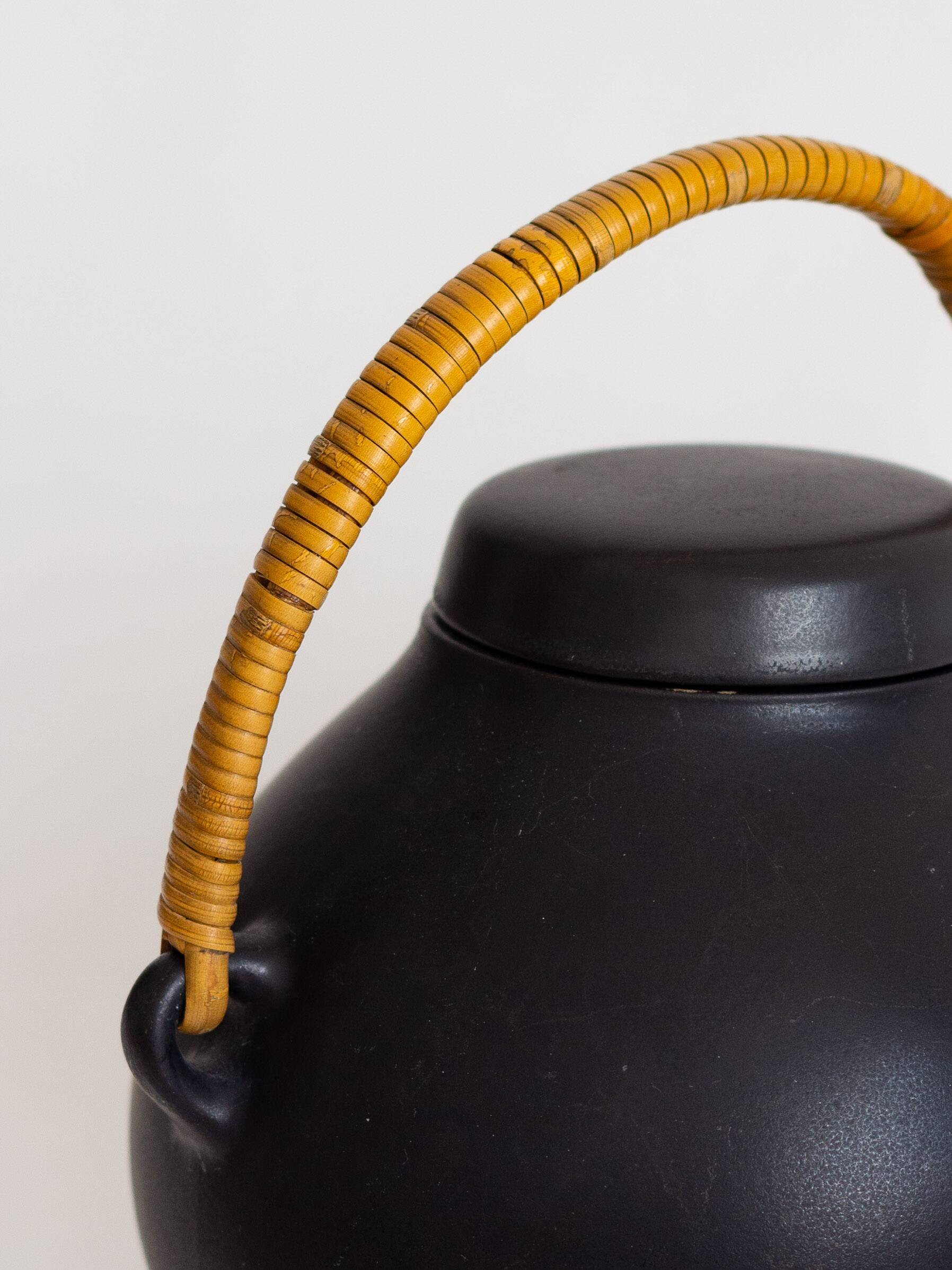 “GA3” teapot, Ulla Procopé x Arabia Finland, 50s-70s