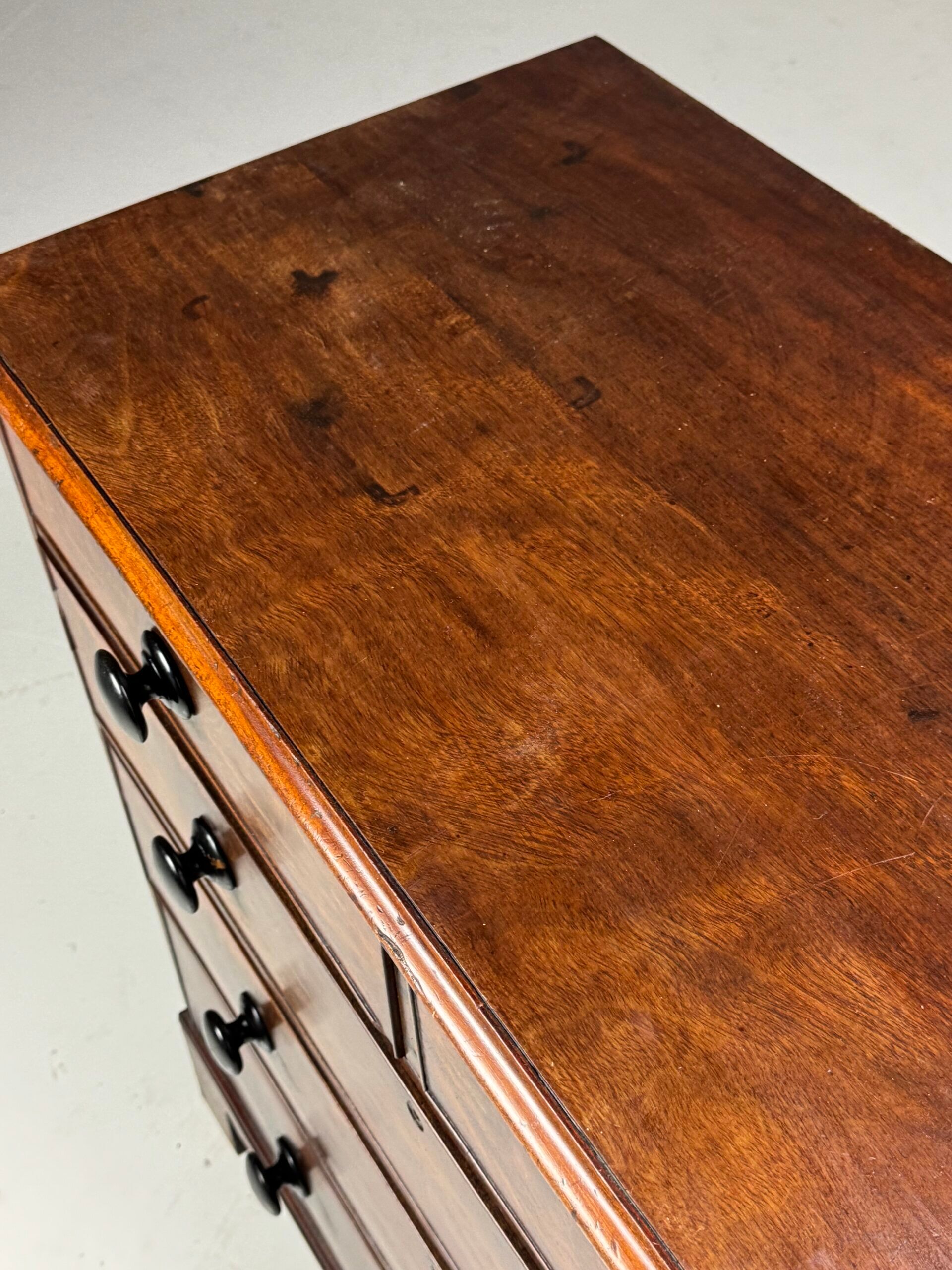 Commode en acajou, 19ème siècle