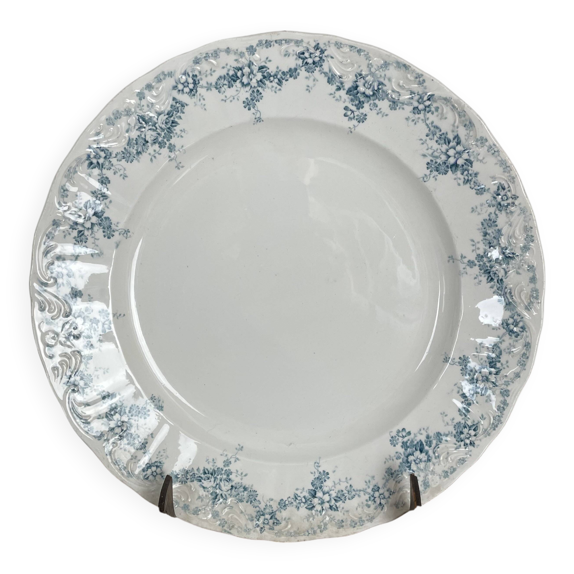 Round dish 33 cm in Maastricht earthenware, Clara model