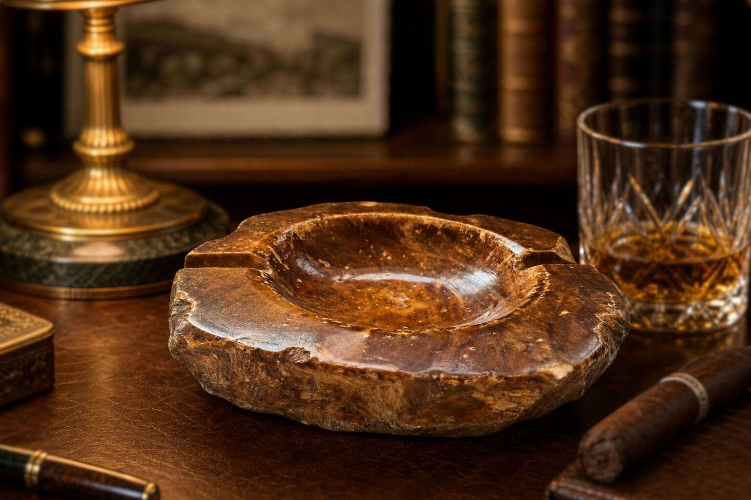 Elegante Posacenere Vintage in Pregiato Onice – Design Italiano anni '60