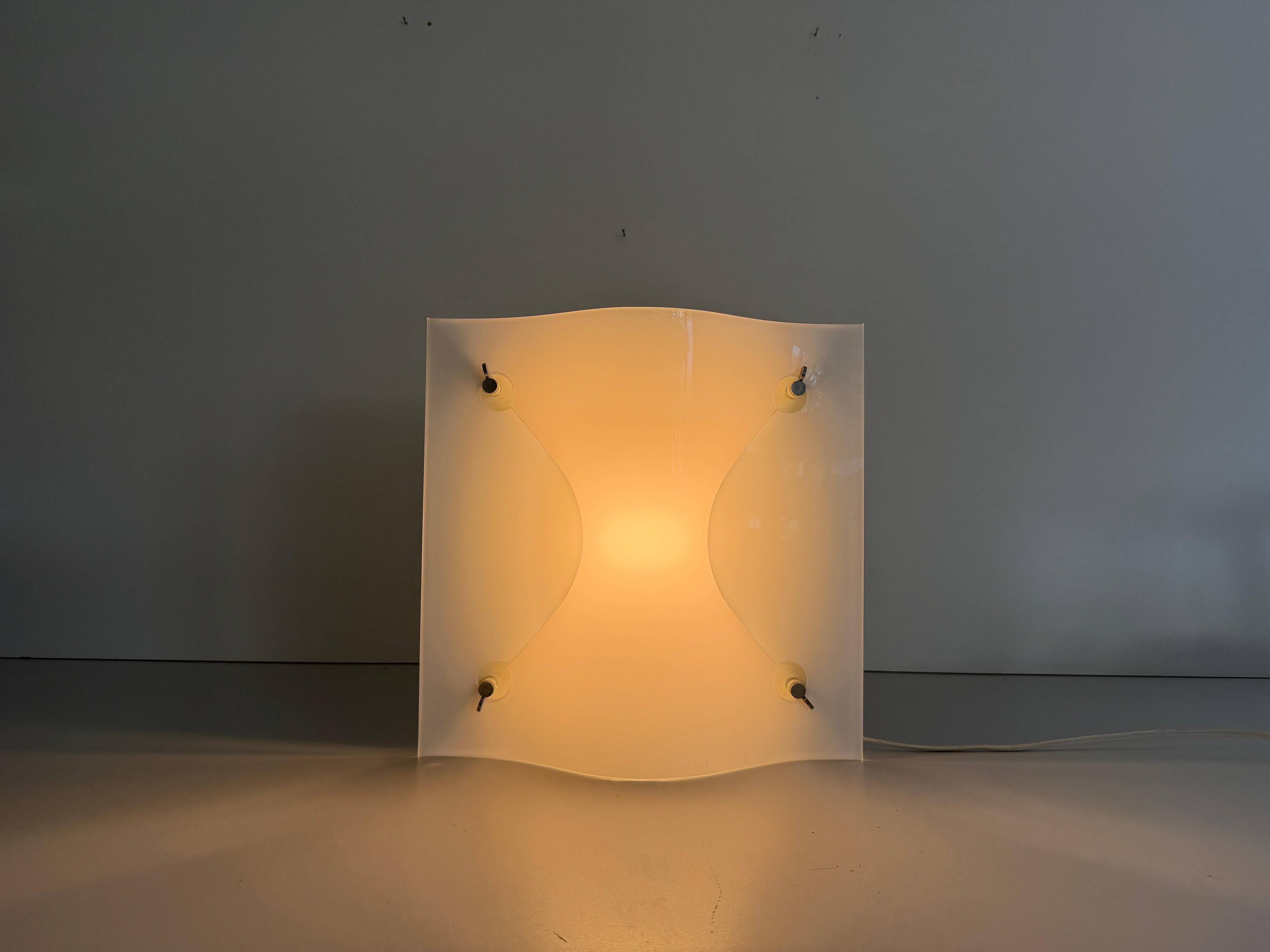 Simple wall light in opal glass with a square design, 1970s, Italy.