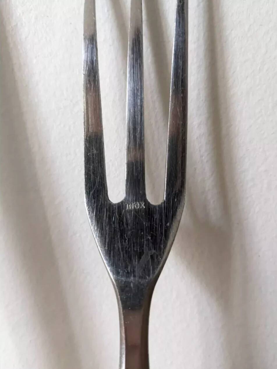 Stainless steel and mother-of-pearl serving cutlery