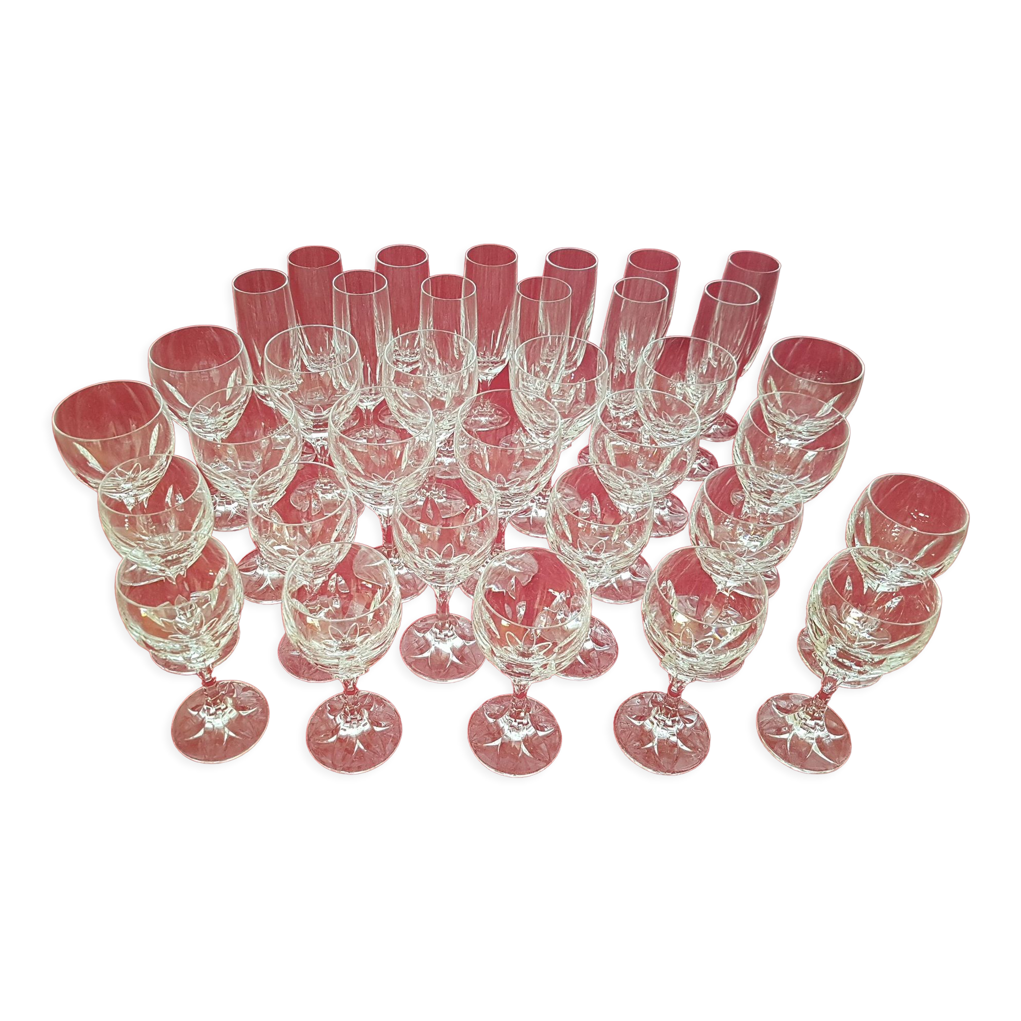 Service of Villeroy crystal glasses and Boch Tulip model