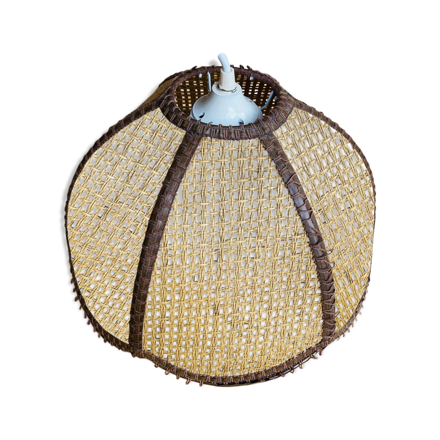 Bohemian suspension in braided raffia and brown fabric