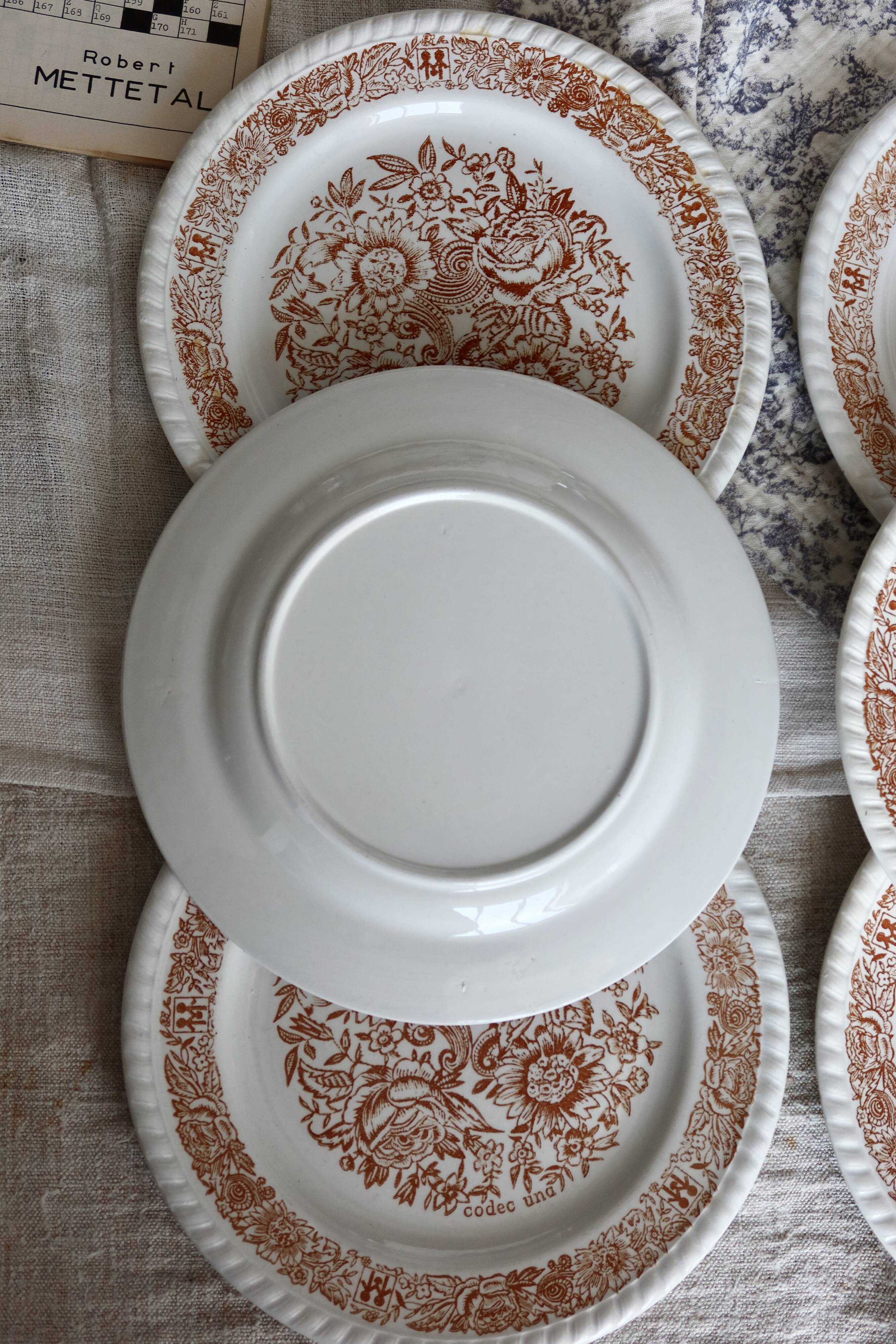 6 assiettes à dessert vintage fleuries – Codec – Décor brun rustique