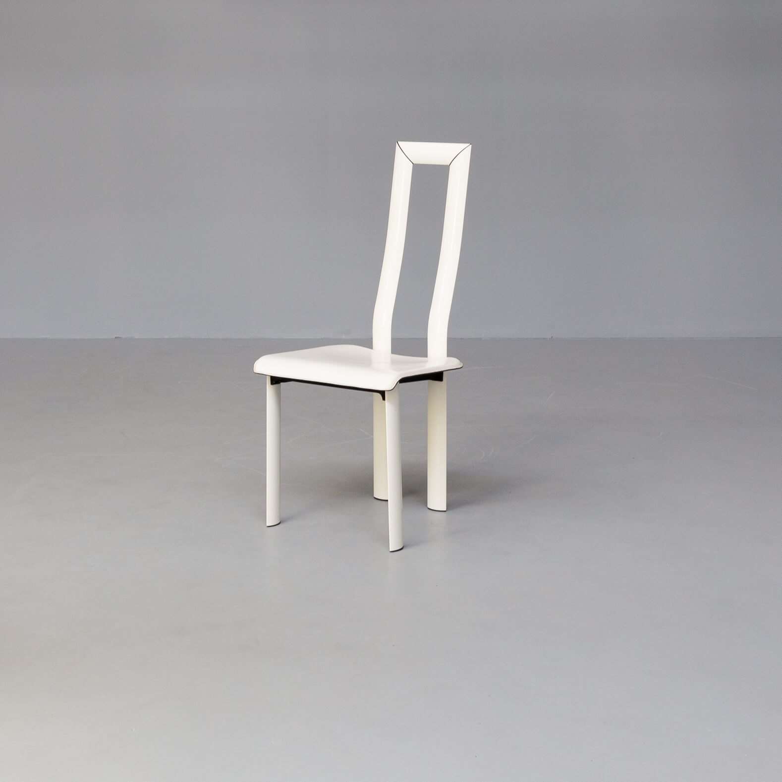Antonello Mosca ‘royal’ white leather high back chairs for Ycami set/6