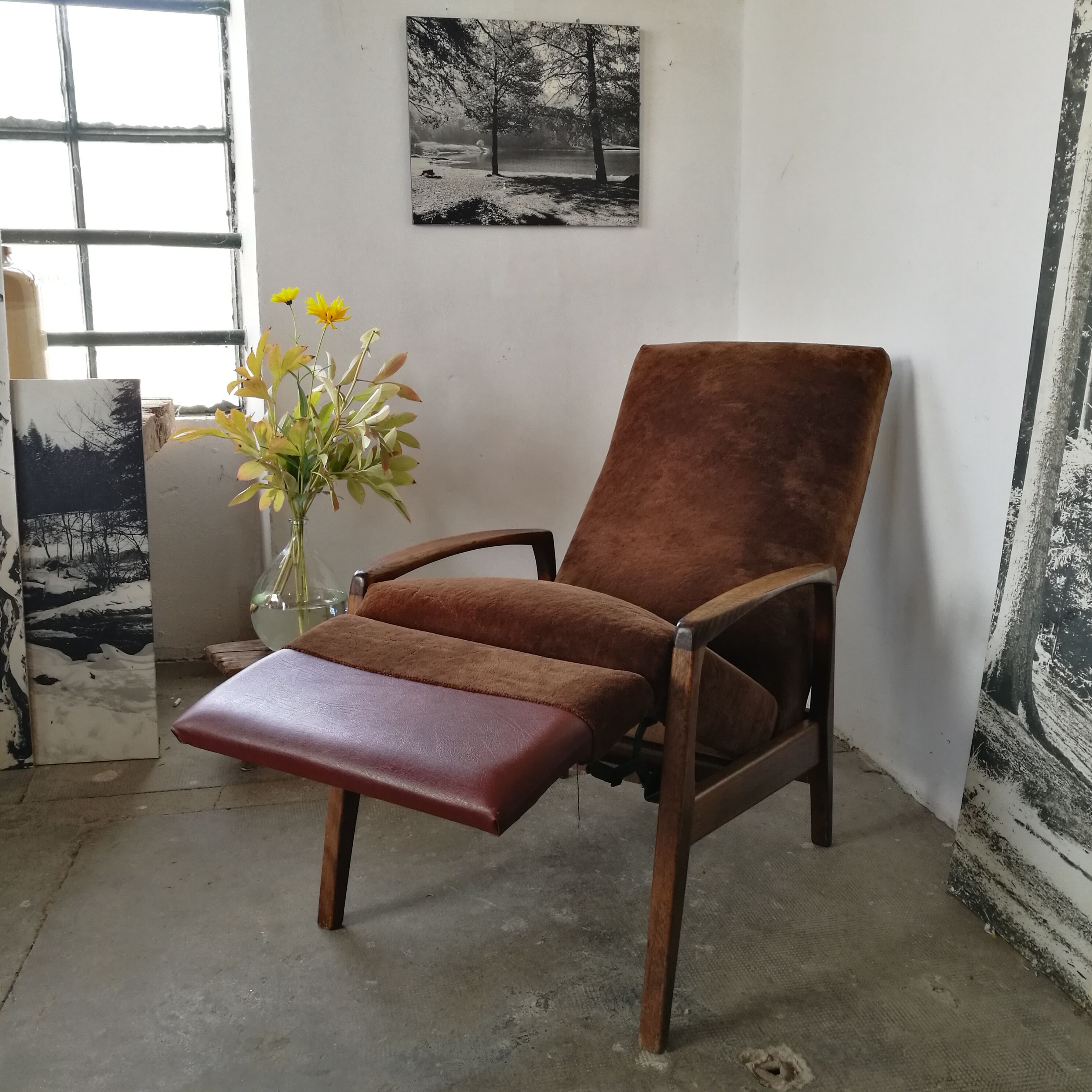 Scandinavian armchair with vintage "relax"