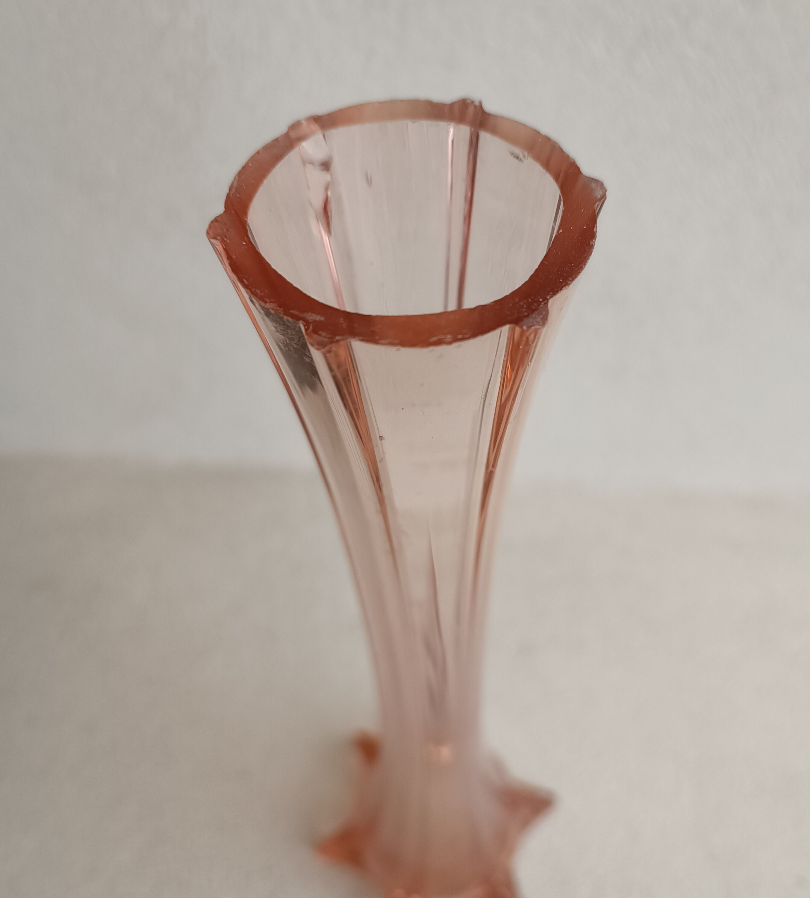 Soliflore in molded glass early twentieth century