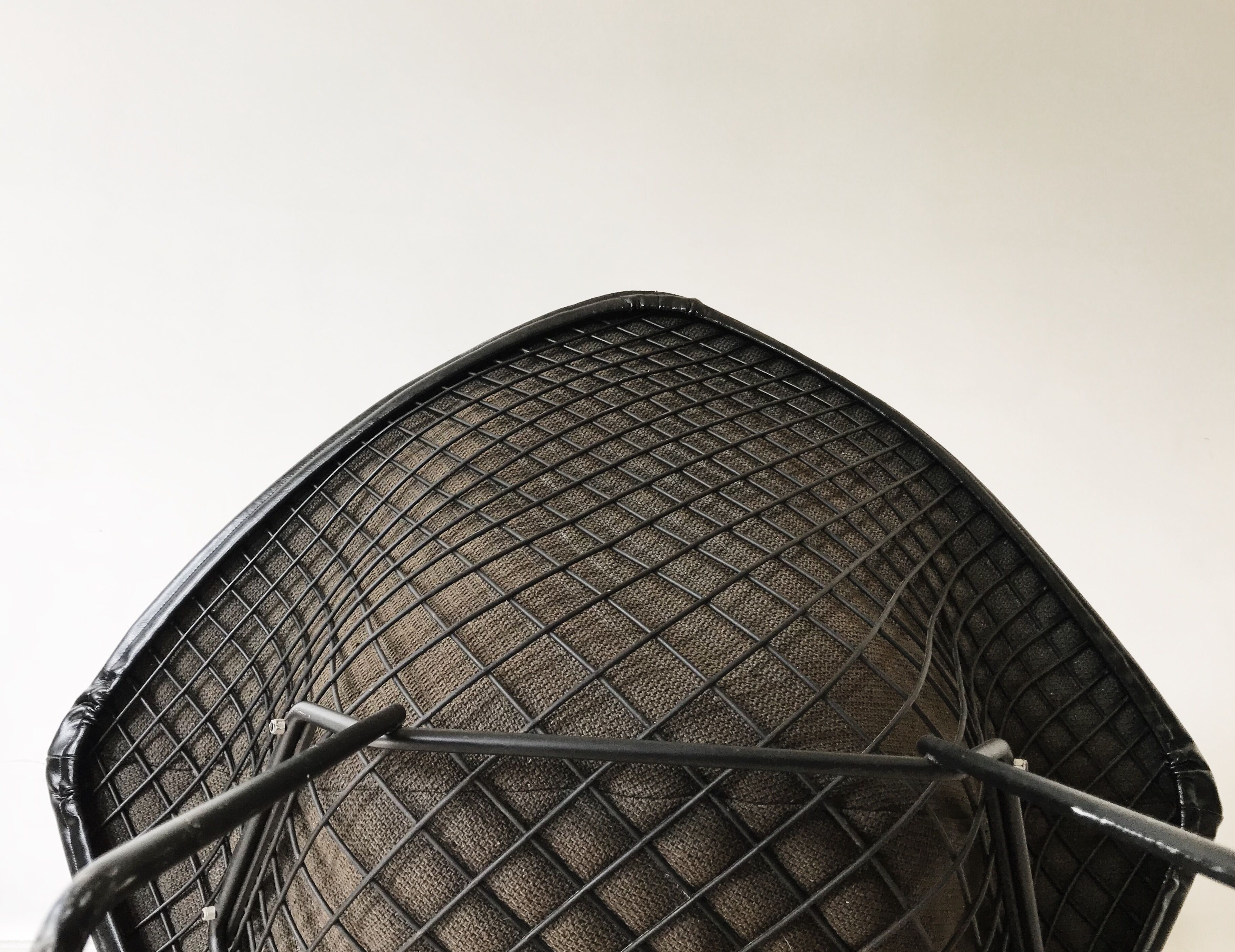 Armchair Diamond leather of Harry Bertoia for Knoll 1970