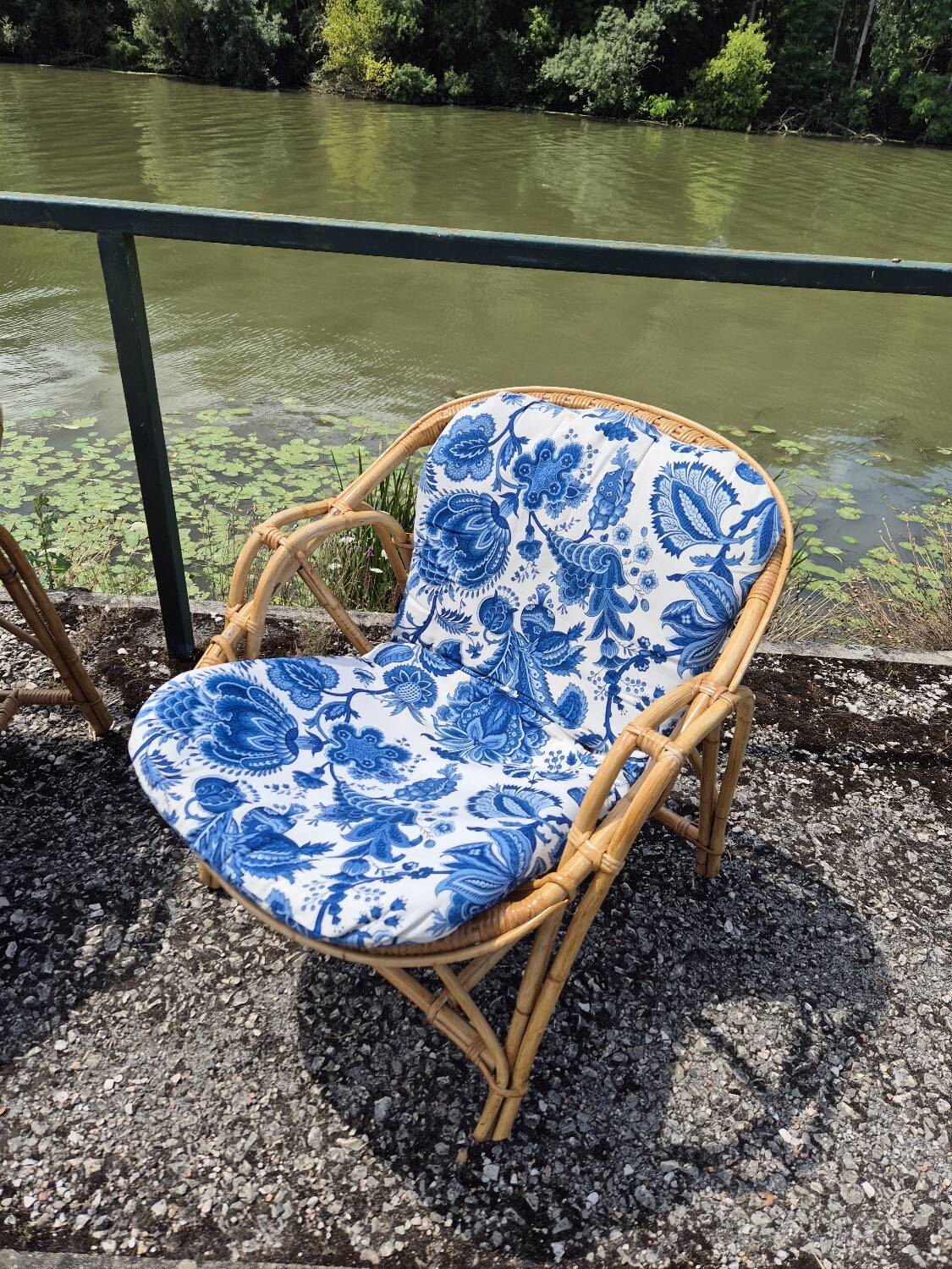 Rattan lounge with two armchairs and a vintage 1950s bench.