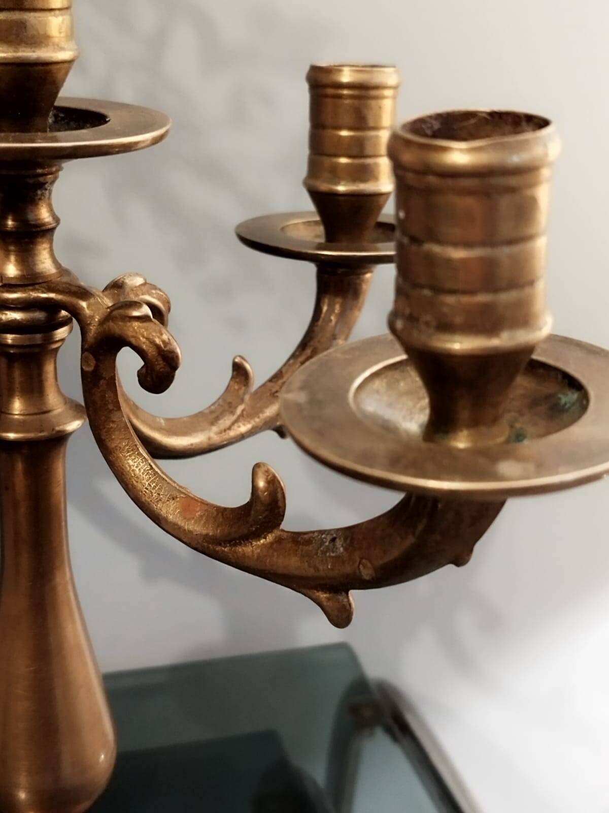 Old candlestick candelabra candle holder in brass with movable arms 5 lights