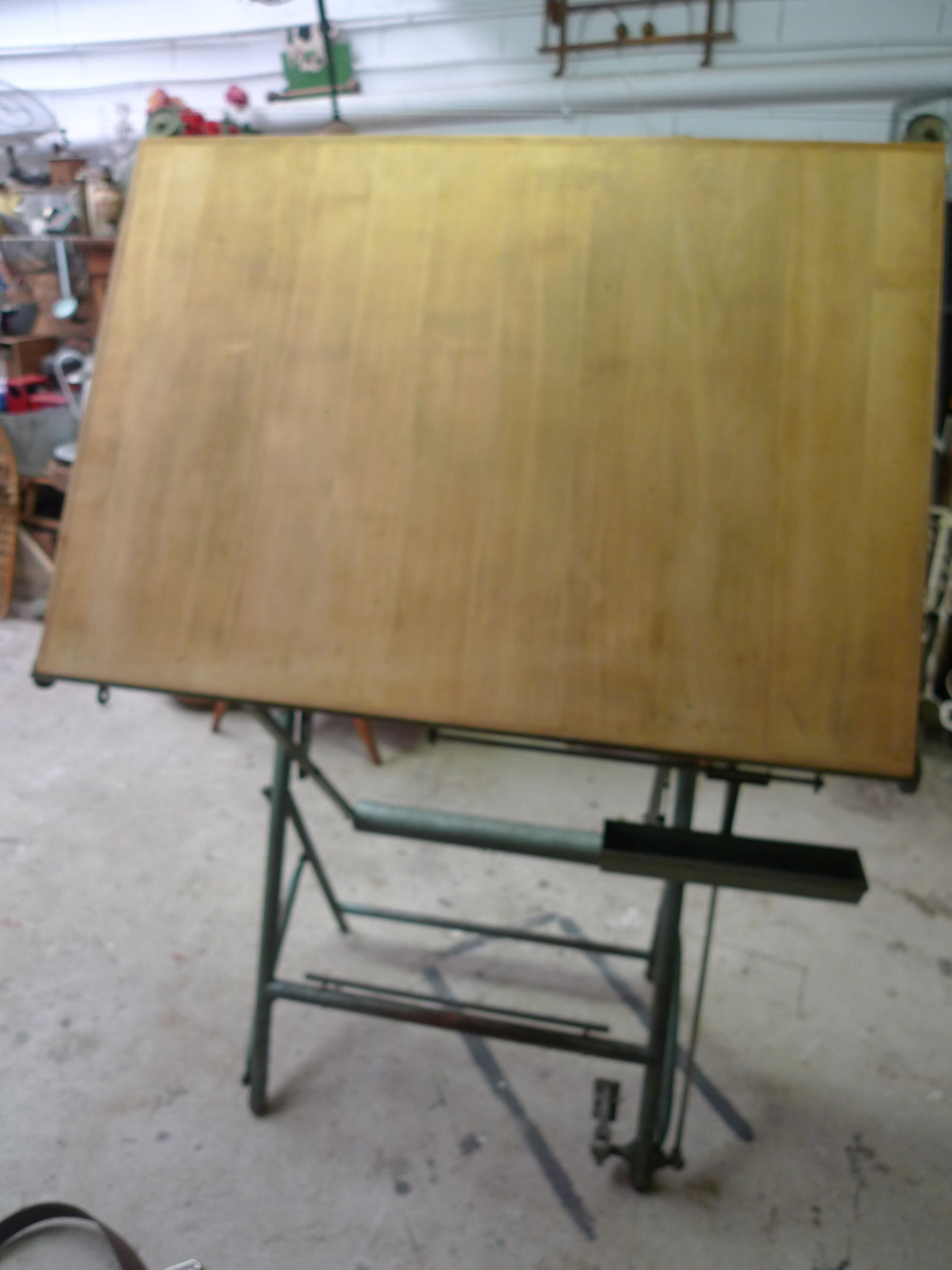 Illustration table architect Sauterau