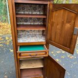 Armoire vintage en bois massif d'aulne