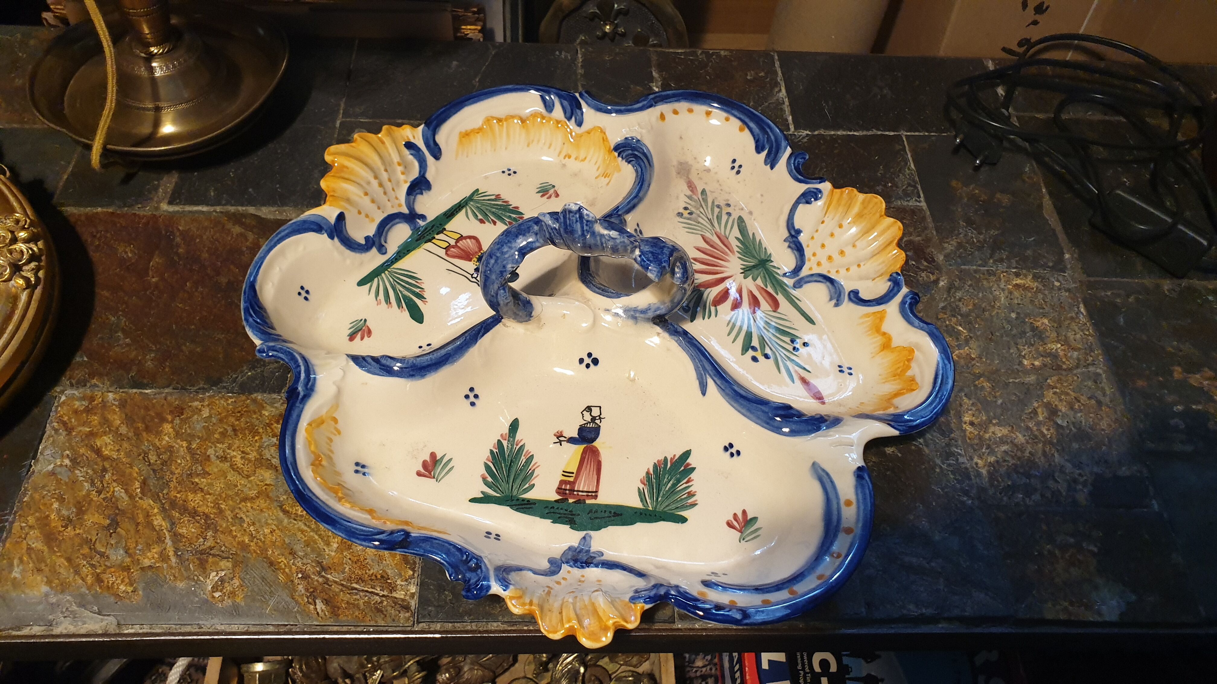 Quimper beggar serving dish